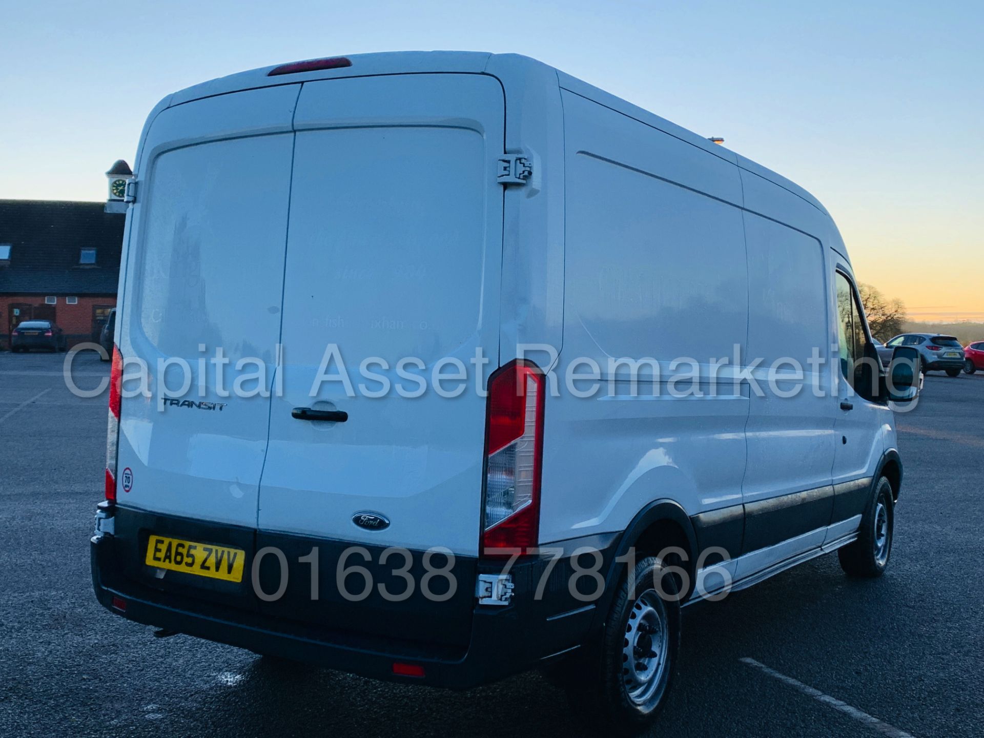 (On Sale) FORD TRANSIT T350 *LWB - REFRIGERATED VAN* (65 REG) '2.2 TDCI -125 BHP- 6 SPEED' (1 OWNER) - Image 11 of 43