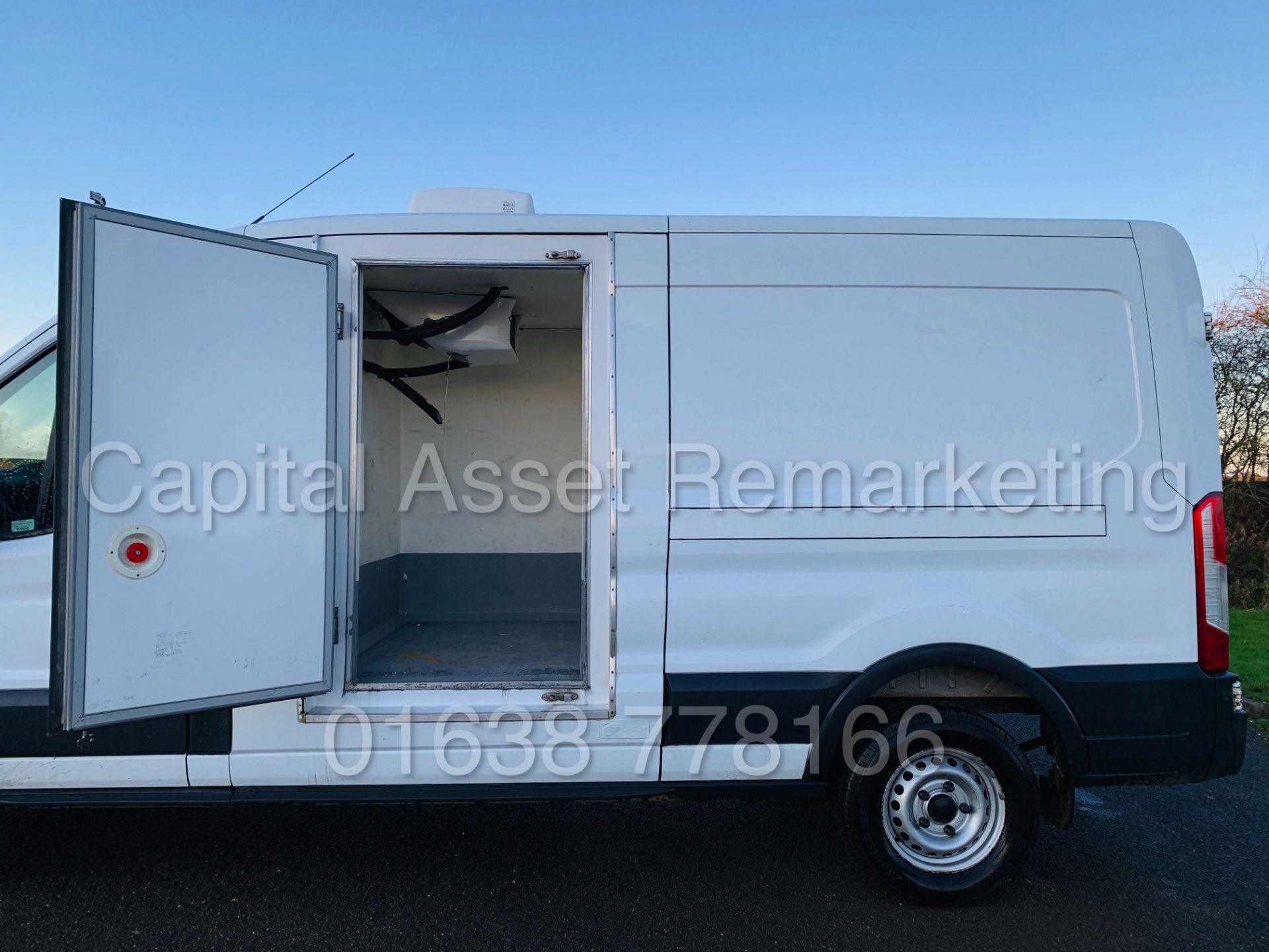 (On Sale) FORD TRANSIT T350 *LWB - REFRIGERATED VAN* (65 REG) '2.2 TDCI -125 BHP- 6 SPEED' (1 OWNER) - Image 19 of 43