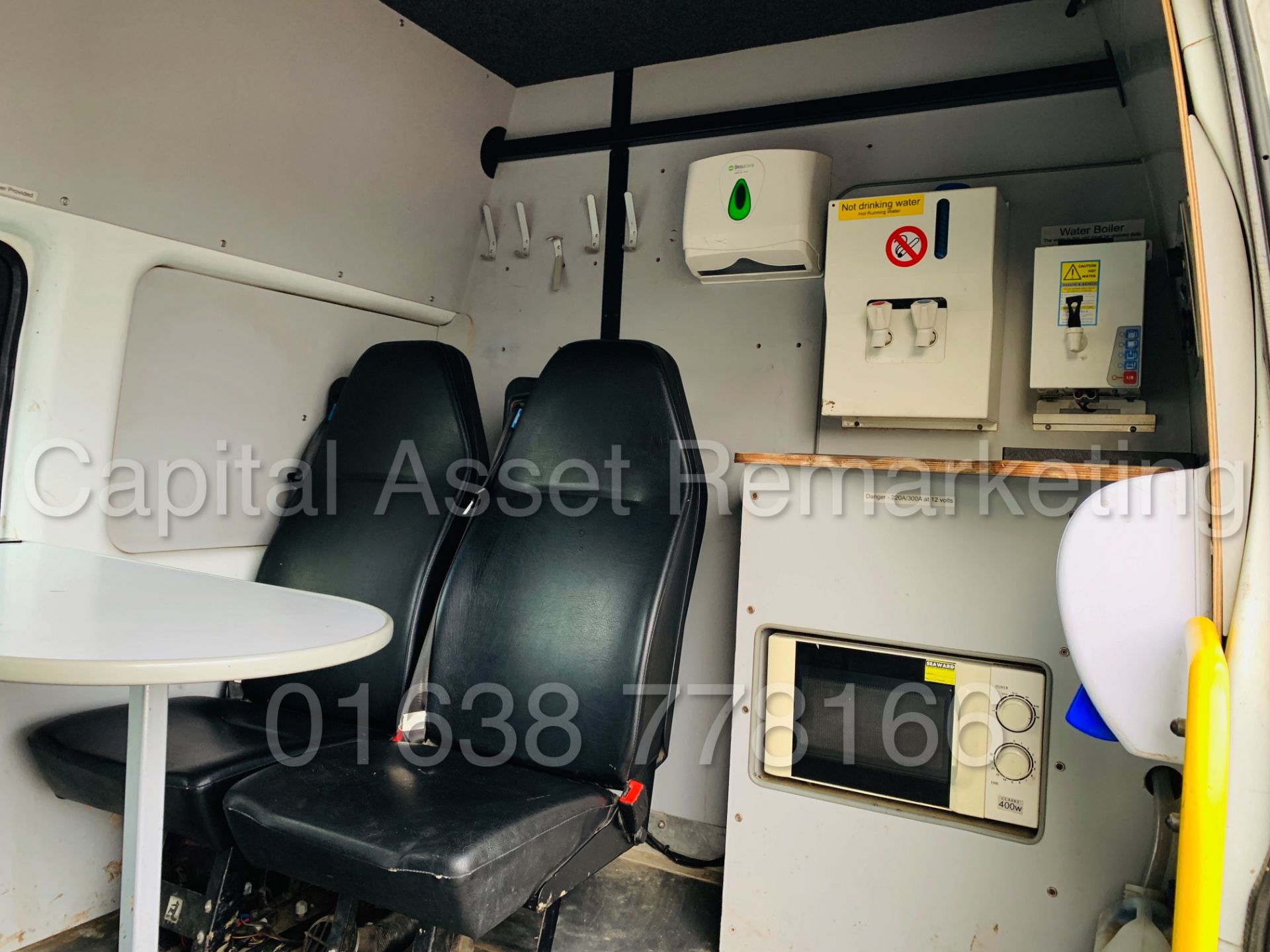 FORD TRANSIT T350 *LWB - 7 SEATER MESSING UNIT* (2014 MODEL) '2.2 TDCI - 6 SPEED' *ON BOARD TOILET* - Image 21 of 43