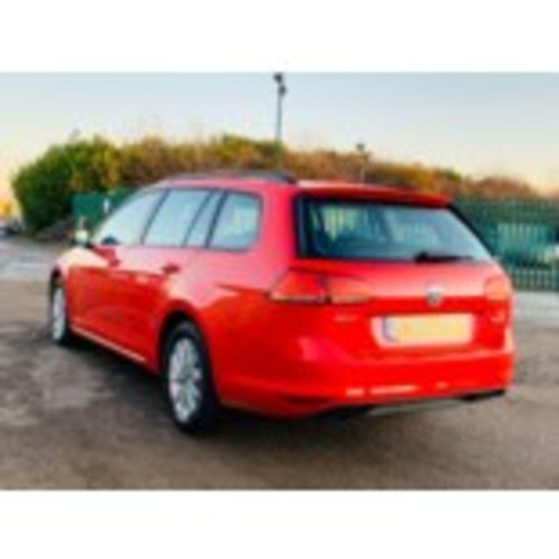 VOLKSWAGEN GOLF "TDI" SE ESTATE - 15 REG - NEW SHAPE - 1 KEEPER - AIR CON - GREAT SPEC - LOOK!!! - Image 8 of 24