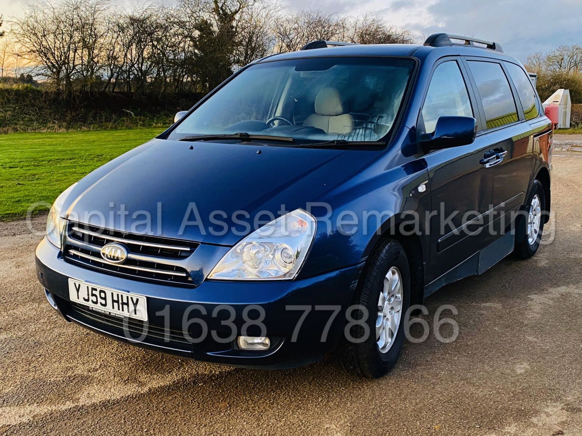 KIA SEDONA *LS EDTION* (2010) '2.9 DIESEL -144 BHP - AUTO' (WHEEL CHAIR ACCESSIBLE VEHICLE) *NO VAT* - Image 2 of 25