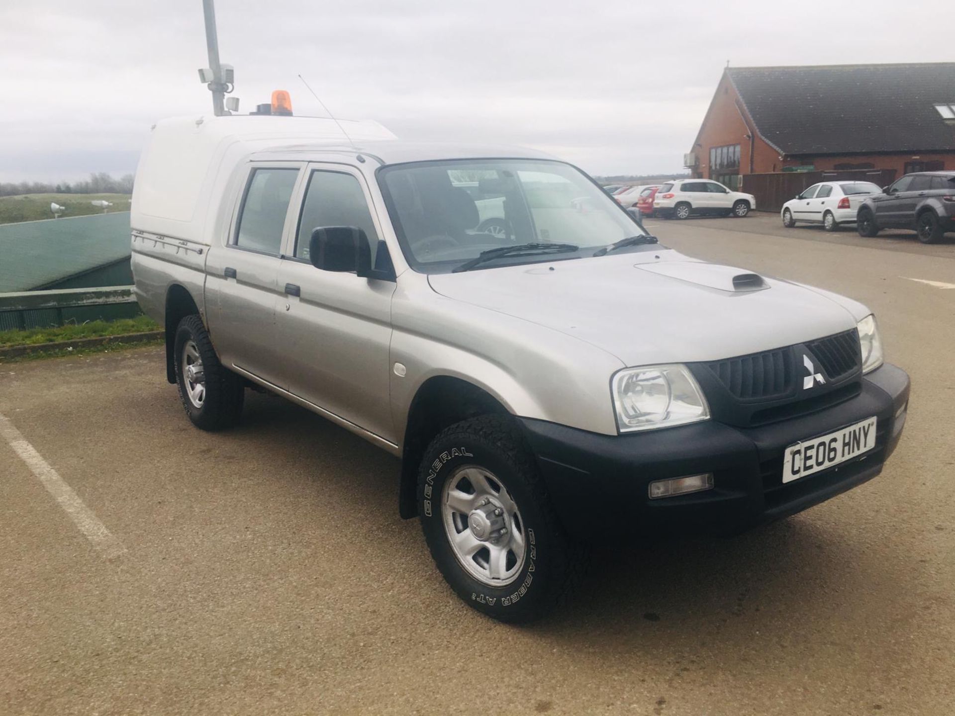 ON SALE MITSUBISHI L200 2.5 TURBO DIESEL 4 DOOR DOUBLE CAB - 06 REG - MET PAINT - NO VAT!!!!