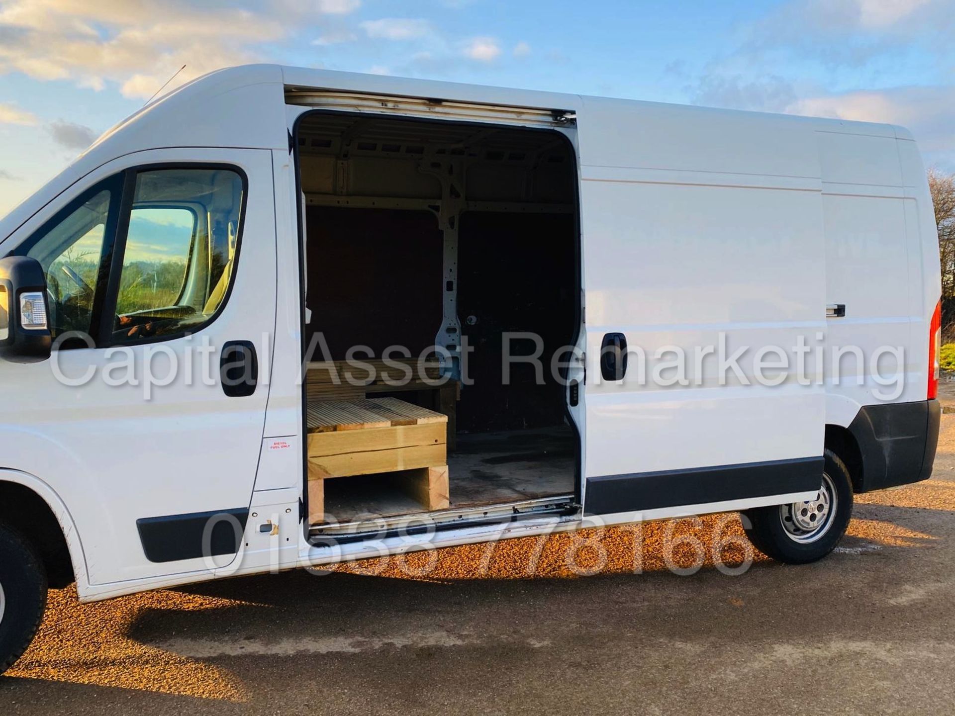 PEUGEOT BOXER *PROFESSIONAL* LWB HI-ROOF / PANEL VAN (2014) '2.2 HDI - 130 BHP - 6 SPEED' (NO VAT) - Image 14 of 26