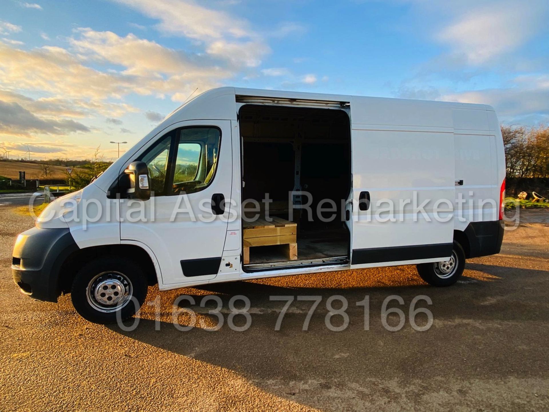 PEUGEOT BOXER *PROFESSIONAL* LWB HI-ROOF / PANEL VAN (2014) '2.2 HDI - 130 BHP - 6 SPEED' (NO VAT) - Image 13 of 26