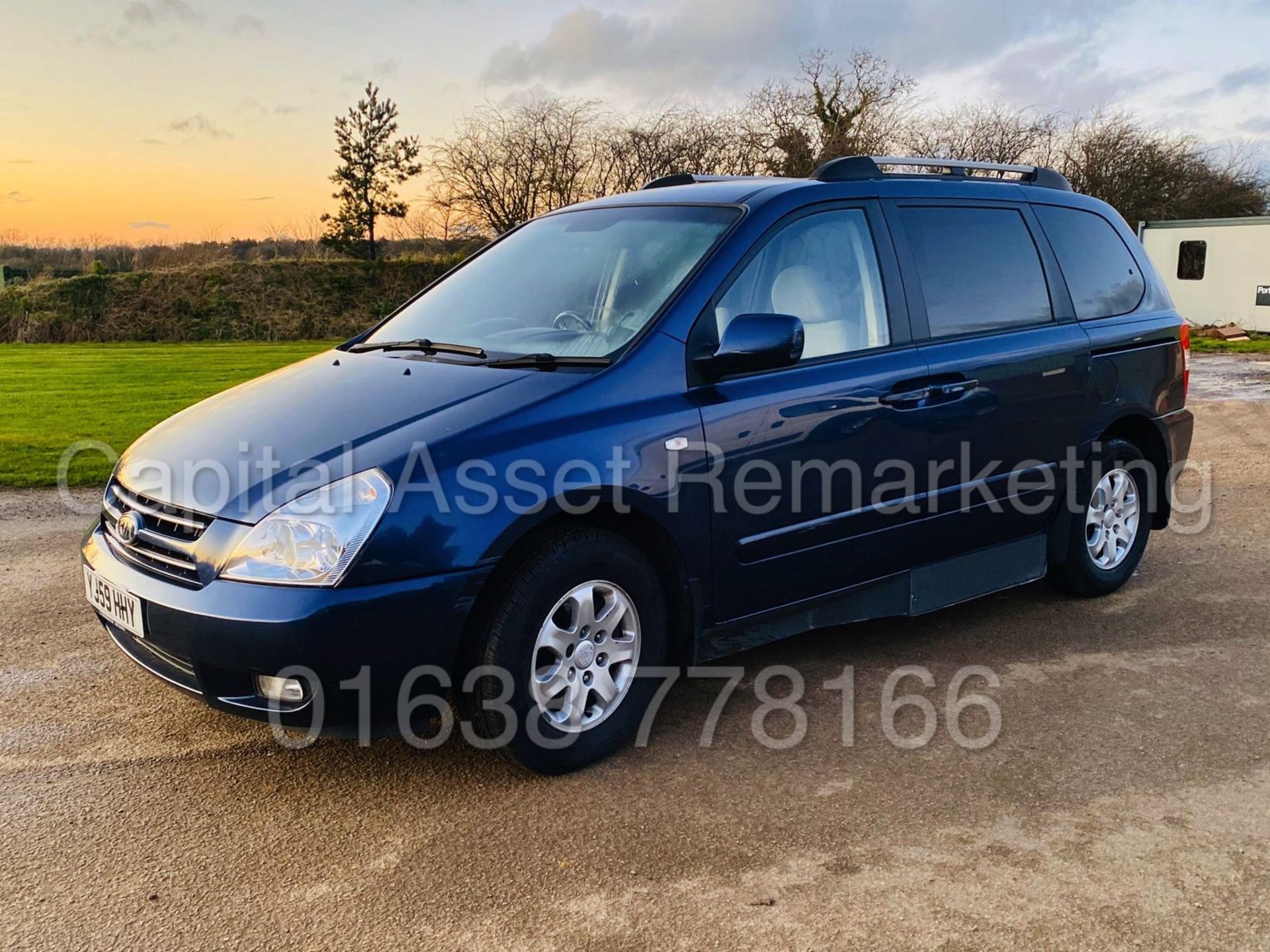 KIA SEDONA *LS EDTION* (2010) '2.9 DIESEL -144 BHP - AUTO' (WHEEL CHAIR ACCESSIBLE VEHICLE) *NO VAT*