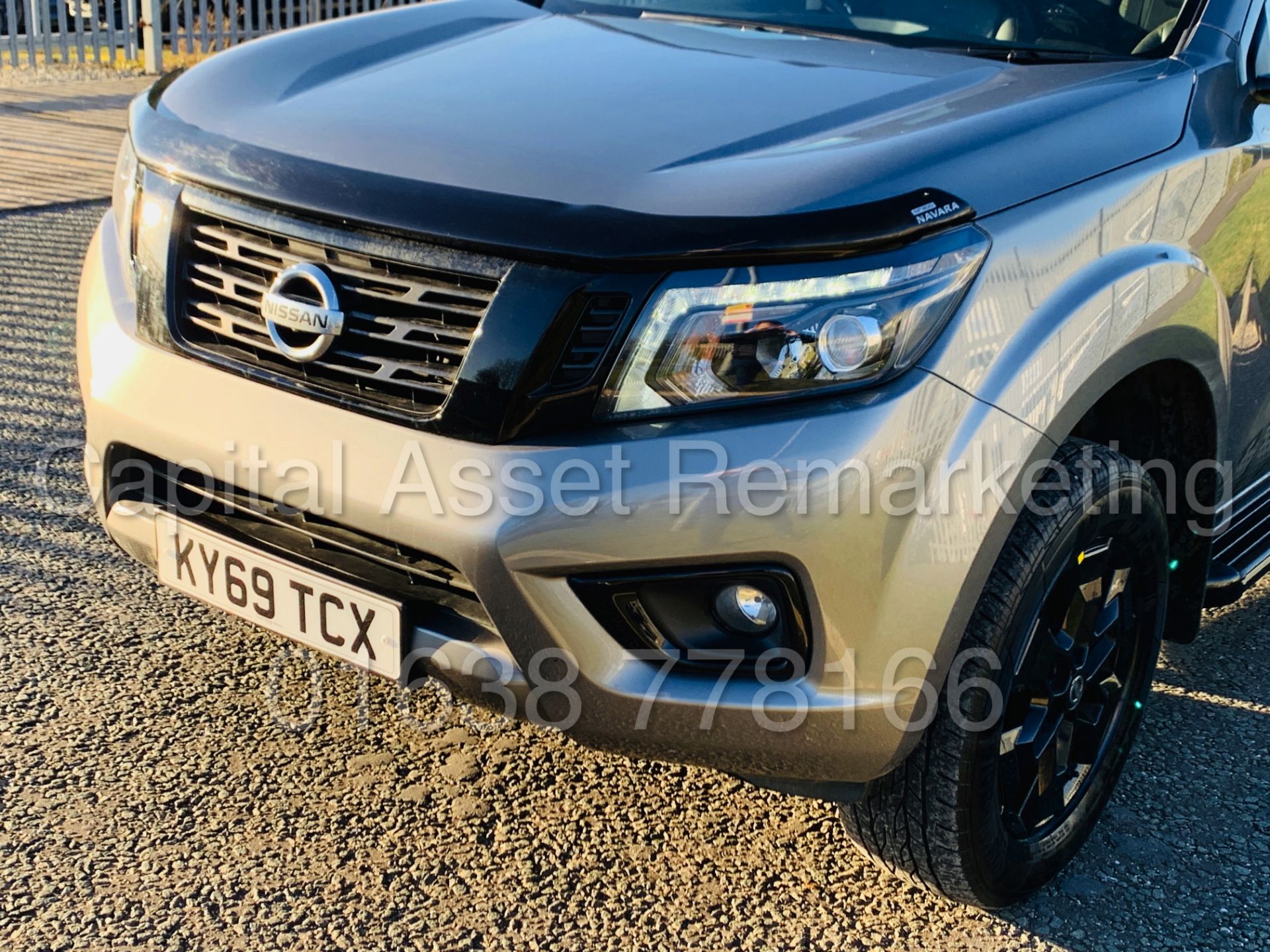 NISSAN NAVARA *N-GUARD* DOUBLE CAB PICK-UP (2019 - 69 REG) '2.3 DCI - 190 BHP - AUTO' *MASSIVE SPEC* - Image 18 of 60