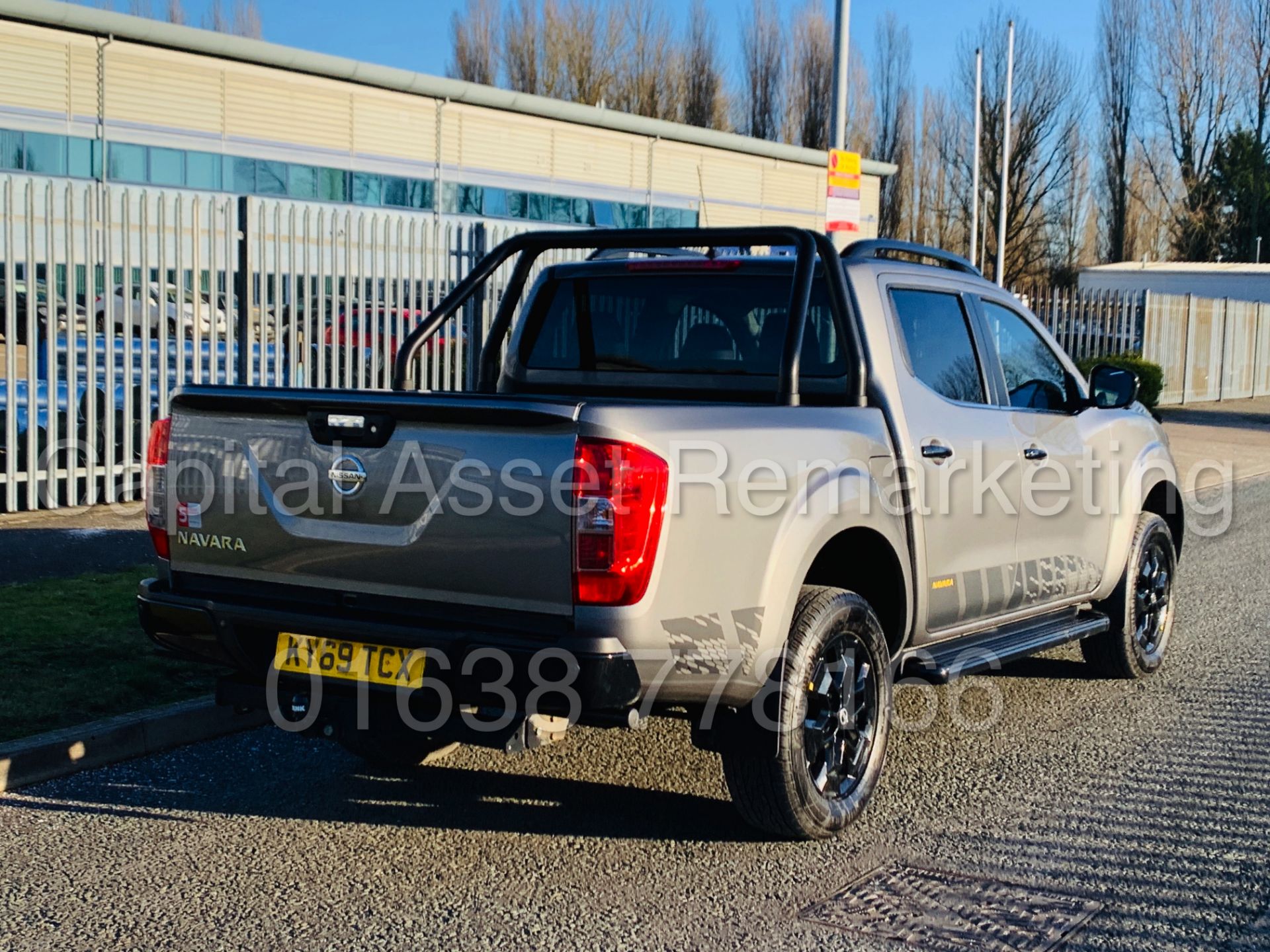 NISSAN NAVARA *N-GUARD* DOUBLE CAB PICK-UP (2019 - 69 REG) '2.3 DCI - 190 BHP - AUTO' *MASSIVE SPEC* - Image 10 of 60