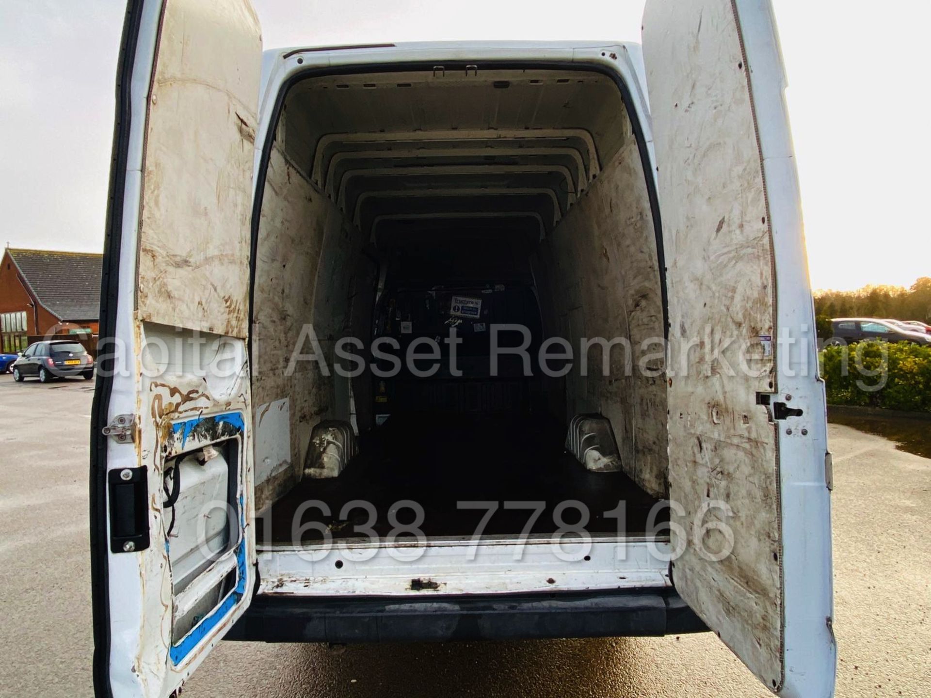 FORD TRANSIT 125 T350L RWD *XLWB HI-ROOF / JUMBO* (2013) '2.2 TDCI - 125 BHP - 6 SPEED' (3500 KG) - Image 19 of 31