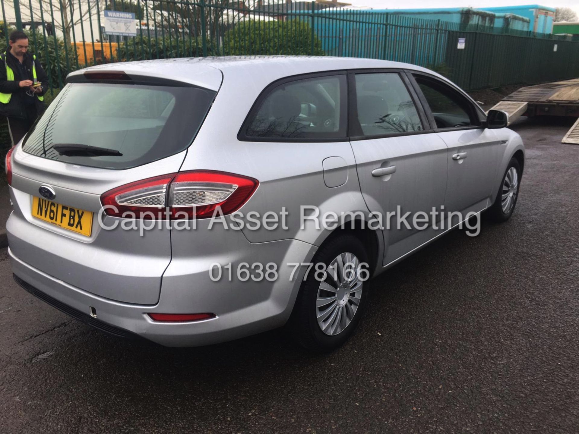 On Sale FORD MONDEO 2.0TDCI "ZETEC" ESTATE (2011 MODEL) 140BHP - 6 SPEED - CLIMATE - ELEC PACK - Image 3 of 10