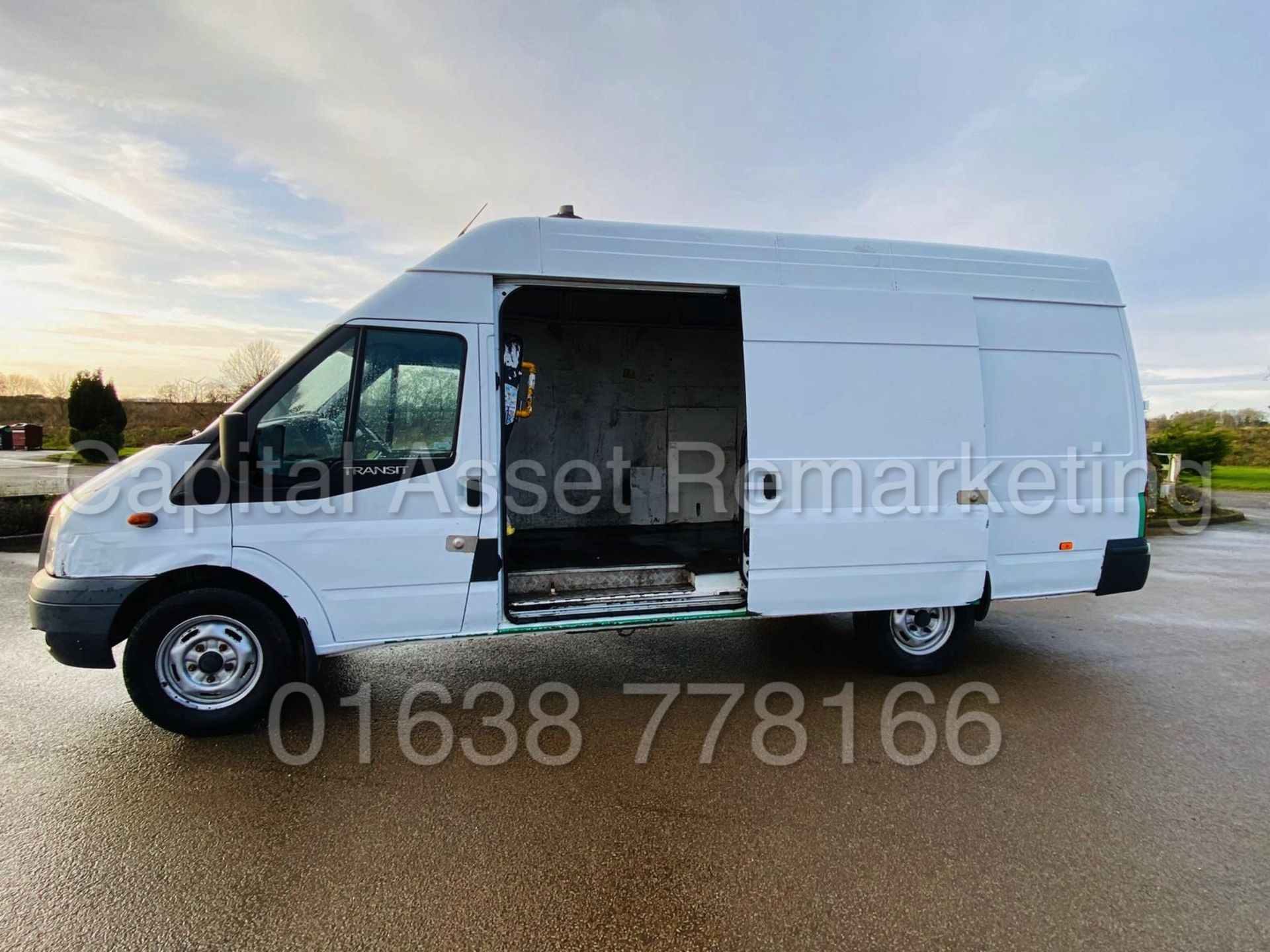 FORD TRANSIT 125 T350L RWD *XLWB HI-ROOF / JUMBO* (2013) '2.2 TDCI - 125 BHP - 6 SPEED' (3500 KG) - Image 16 of 31