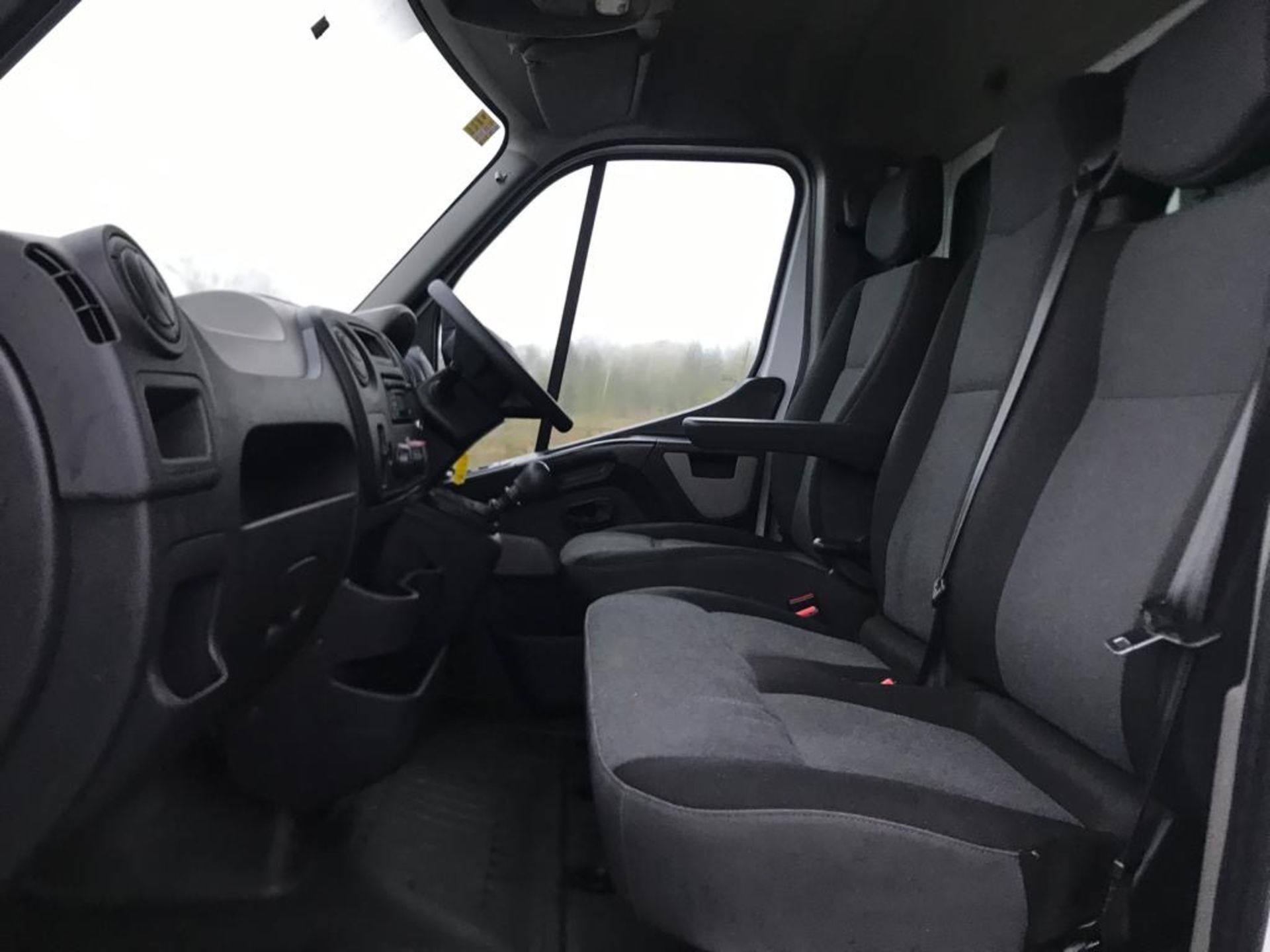 NISSAN NV400 "SE" 2.3DCI LONG WHEEL BASE LUTON BOX VAN - 16 REG - 1 KEEPER - 6 SPEED - LOOK!! - Image 10 of 16