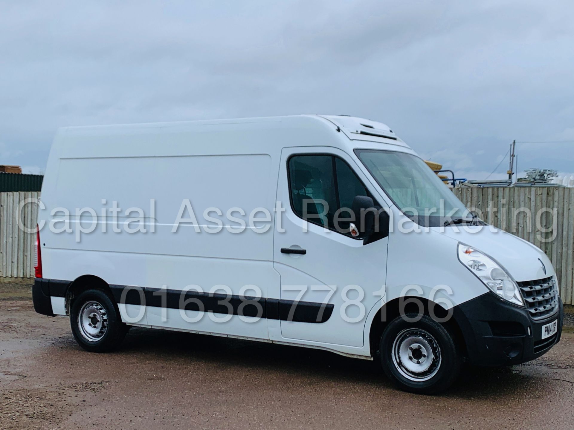 RENAULT MASTER MM35 *MWB HI-ROOF / REFRIGERATED VAN* (2014) '2.3 DCI - 125 BHP - 6 SPEED' *AIR CON* - Image 2 of 36