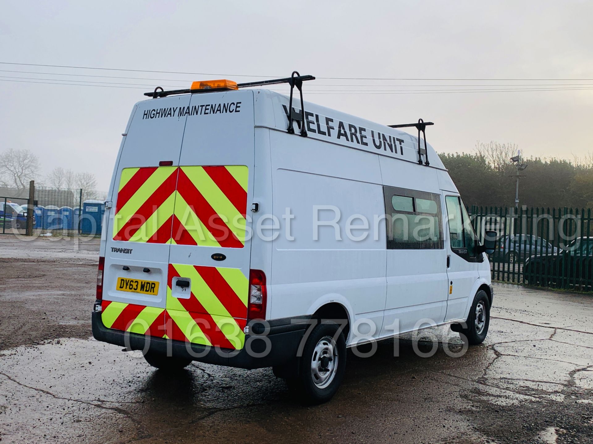 FORD TRANSIT T350 *LWB - 7 SEATER MESSING UNIT* (2014 MODEL) '2.2 TDCI - 6 SPEED' *ON BOARD TOILET* - Image 11 of 44