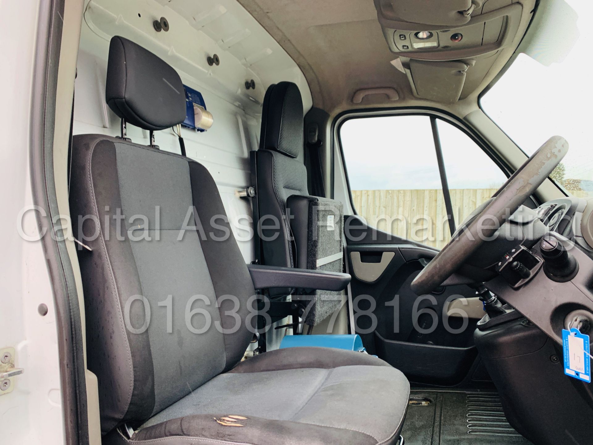 RENAULT MASTER MM35 *MWB HI-ROOF / REFRIGERATED VAN* (2014) '2.3 DCI - 125 BHP - 6 SPEED' *AIR CON* - Image 24 of 36