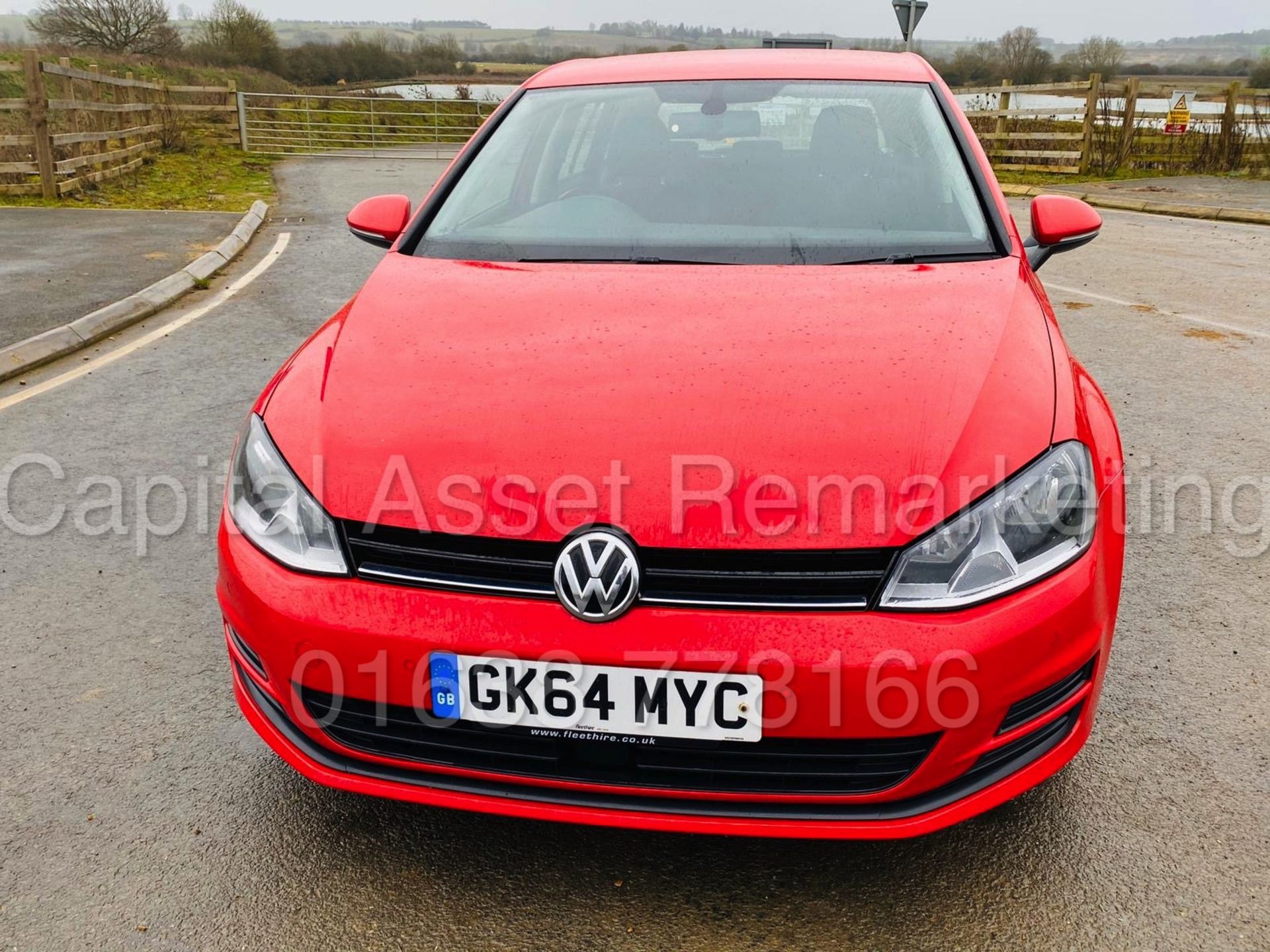 VOLKSWAGEN GOLF *SE BLUEMOTION TECH* 5 DOOR HATCHBACK (2015 - NEW MODEL) '1.6 TDI-105 BHP' *SAT NAV* - Image 3 of 35