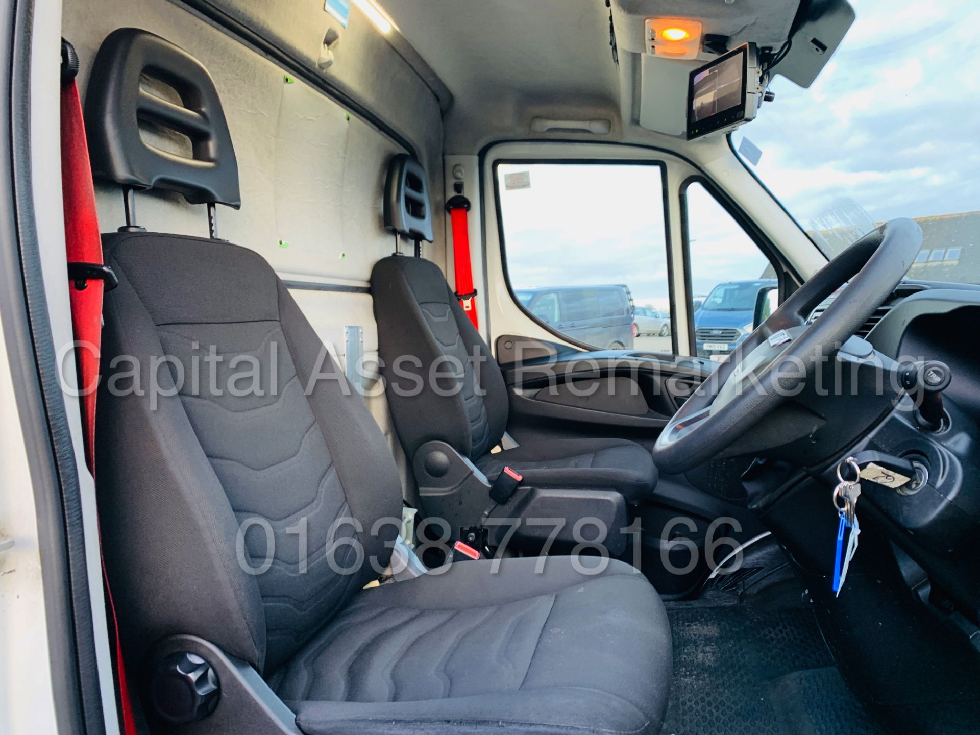 (On Sale) IVECO DAILY 35S11 *LWB - REFRIGERATED BOX* (2015 - NEW MODEL) '2.3 DIESEL - 8 SPEED AUTO' - Image 25 of 39