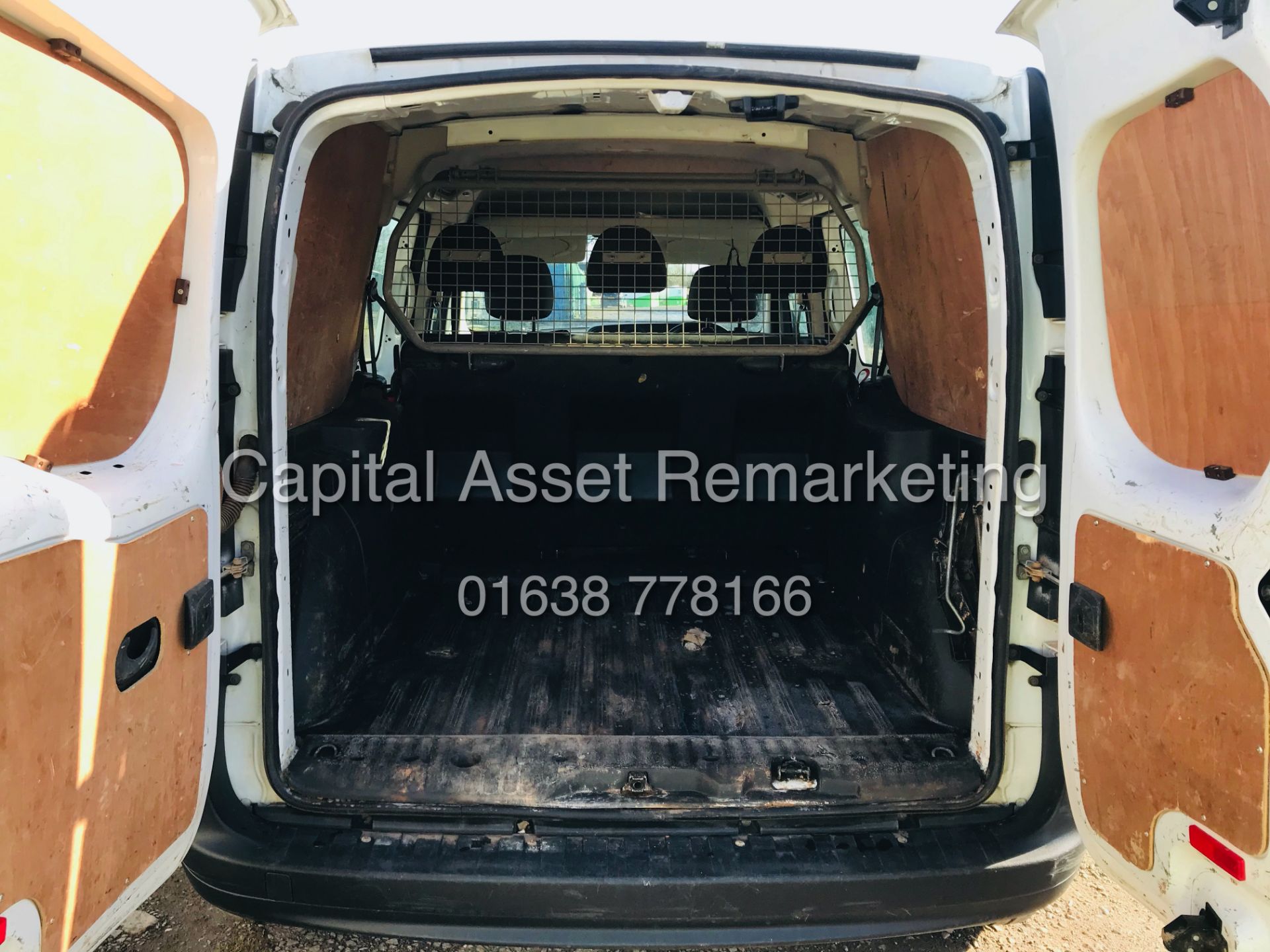 ON SALE MERCEDES CITAN 109CDI EXTRA LONG WHEEL BASE DUALINER/COMBI 5 SEATER VAN (2016 MODEL) LOOK!! - Image 20 of 22