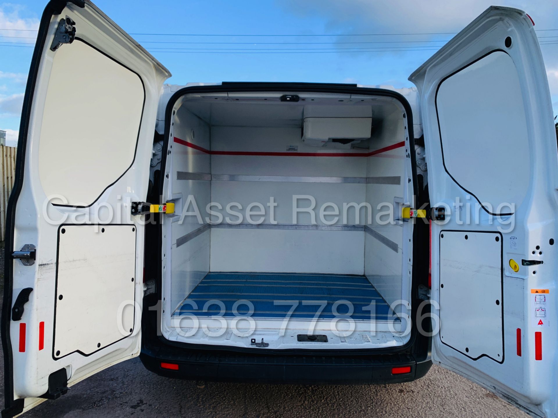 (On Sale) FORD TRANSIT CUSTOM 290 ECO-TECH *SWB - FRIDGE / FREEZER VAN* (2016) '2.2 TDCI - 6 SPEED' - Image 21 of 36