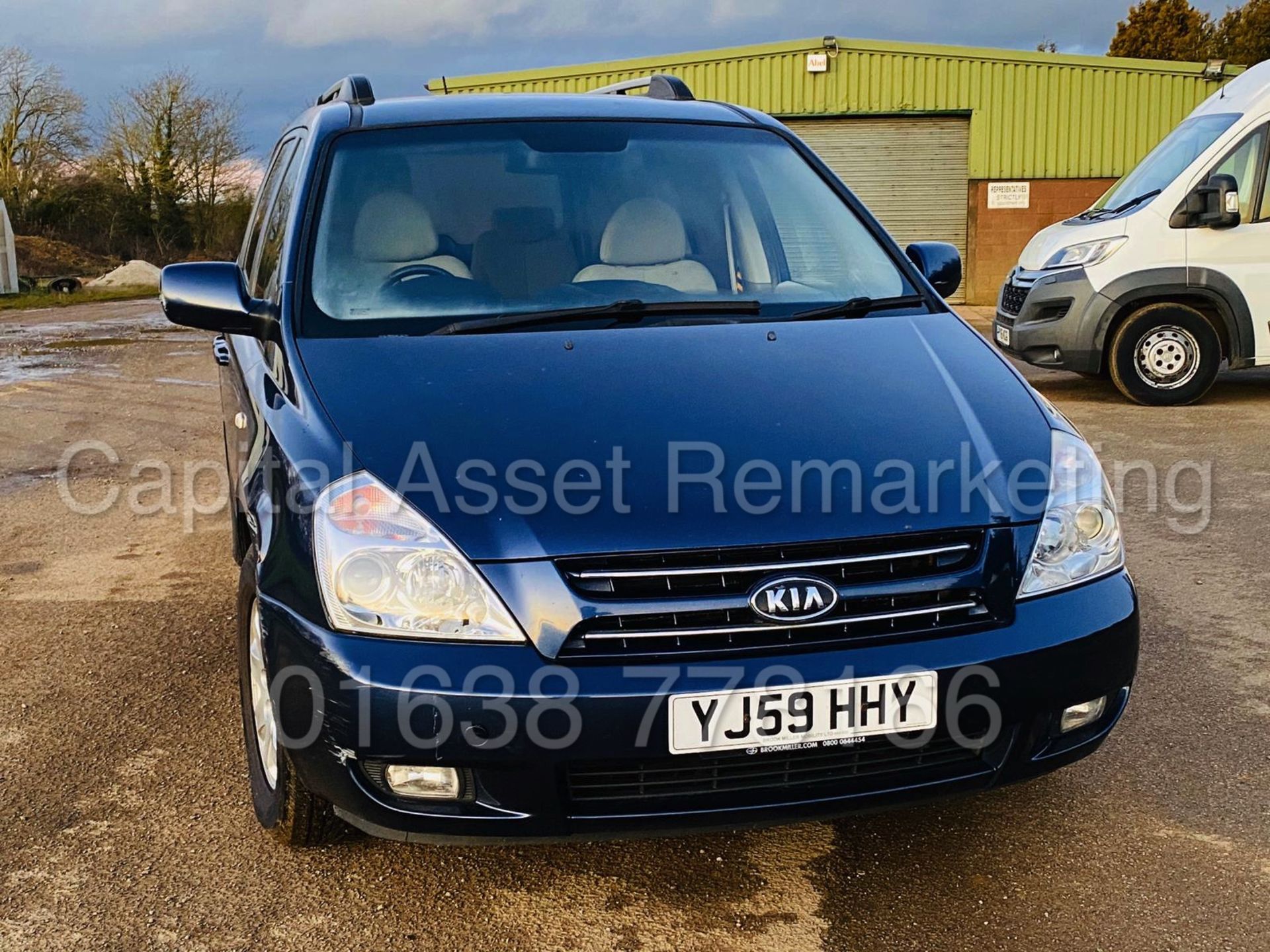 *NEXT BID WINS* KIA SEDONA *LS EDTION* (2010) '2.9 DIESEL - AUTO' (WHEEL CHAIR ACCESSIBLE *NO VAT* - Image 9 of 25