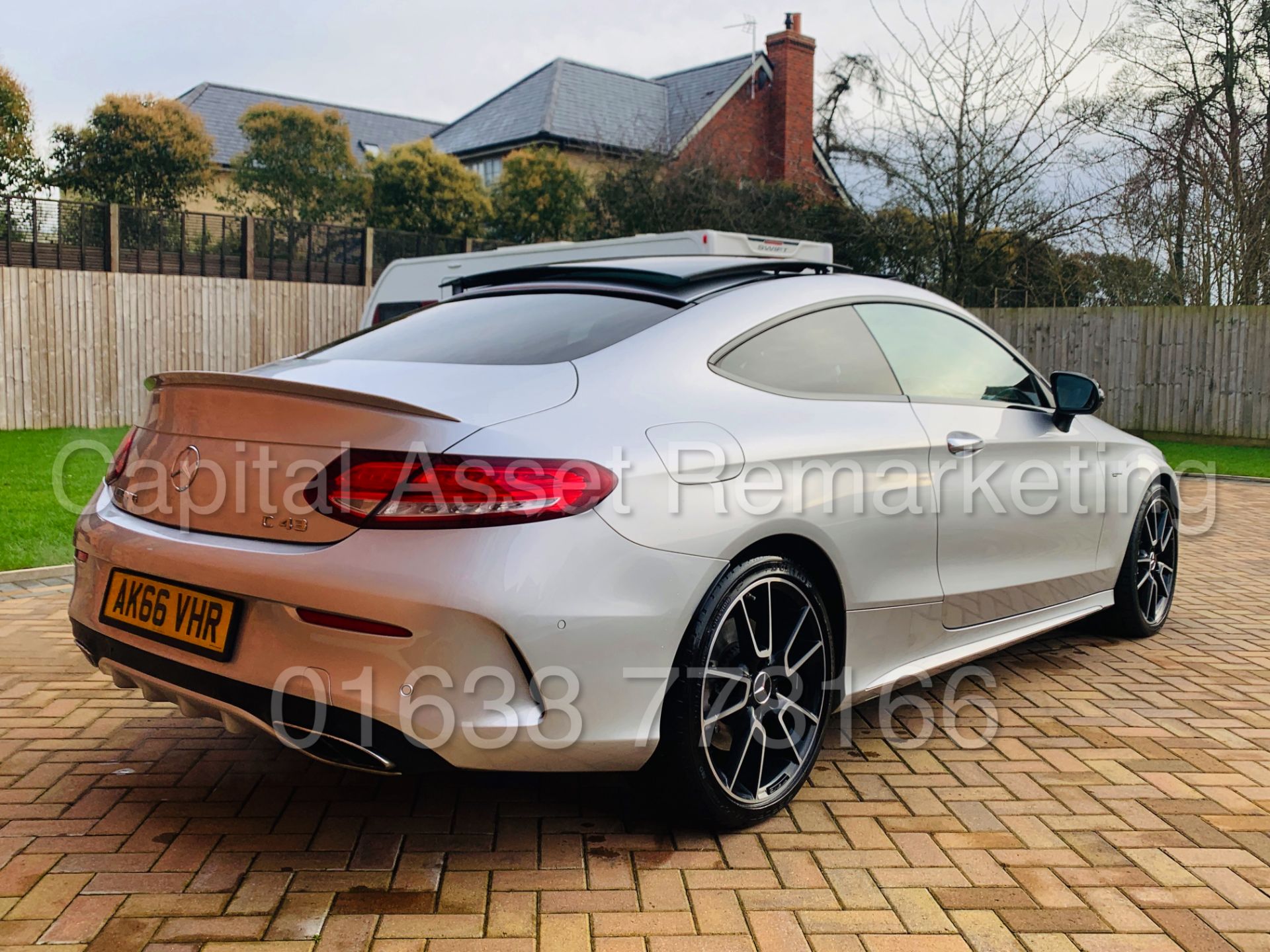 MERCEDES-BENZ C43 AMG *PREMIUM 4 MATIC* COUPE (2017) '9-G AUTO - LEATHER - SAT NAV' **FULLY LOADED** - Image 11 of 46