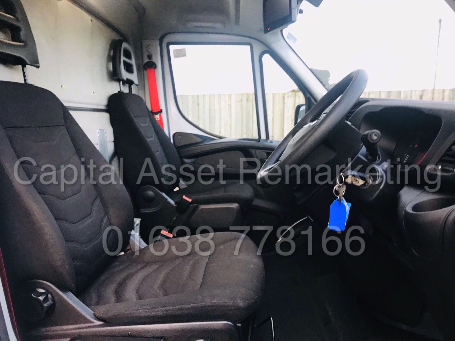 IVECO DAILY 35S11 *LWB - REFRIGERATED BOX* (2015 - NEW MODEL) '2.3 DIESEL - 8 SPEED AUTO' - Image 28 of 37