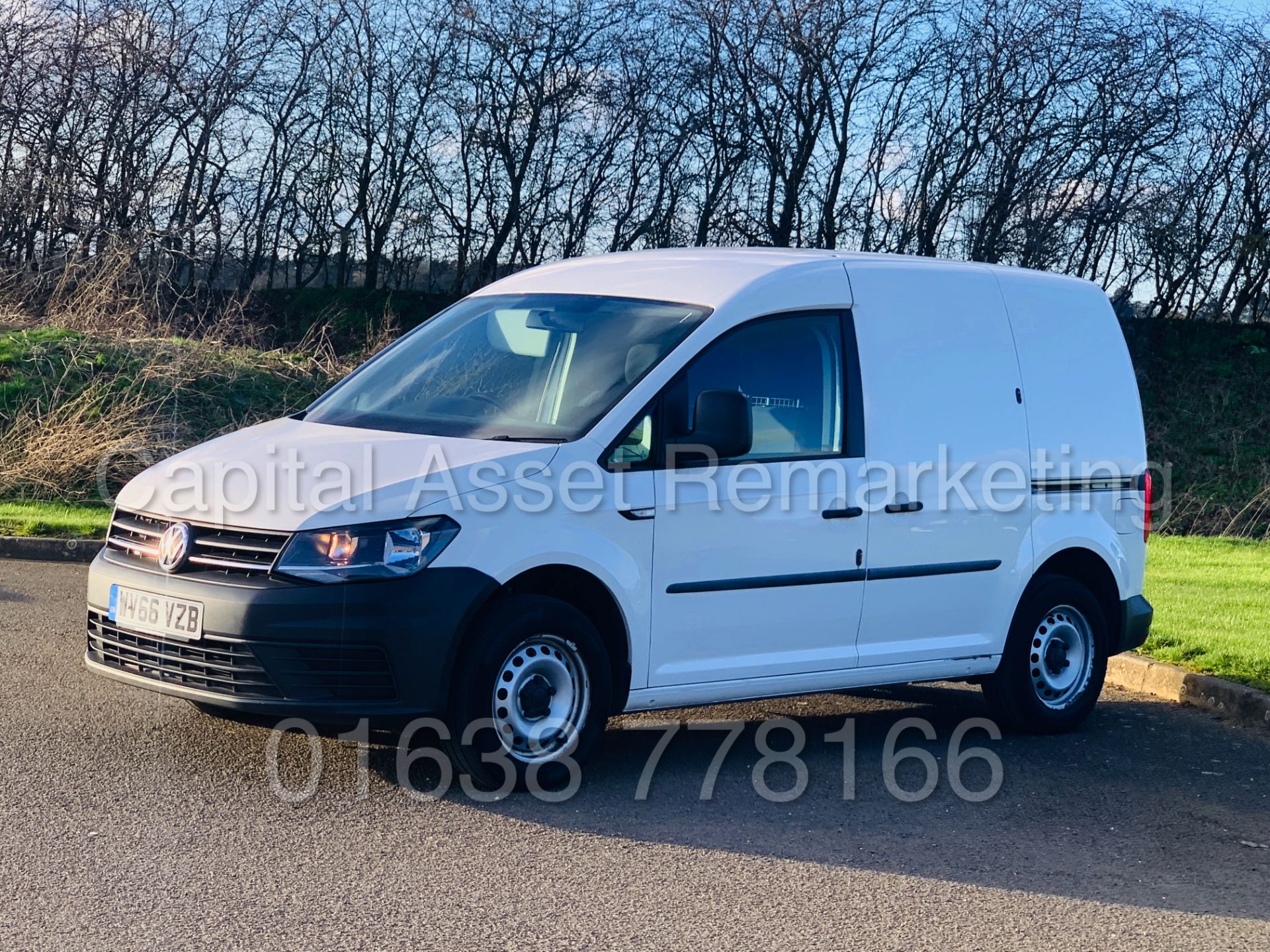 VOLKSWAGEN CADDY C20 *SWB - PANEL VAN* (2017 - NEW MODEL) '2.0 TDI - EURO 6 - 102 BHP' **AIR CON** - Image 6 of 37