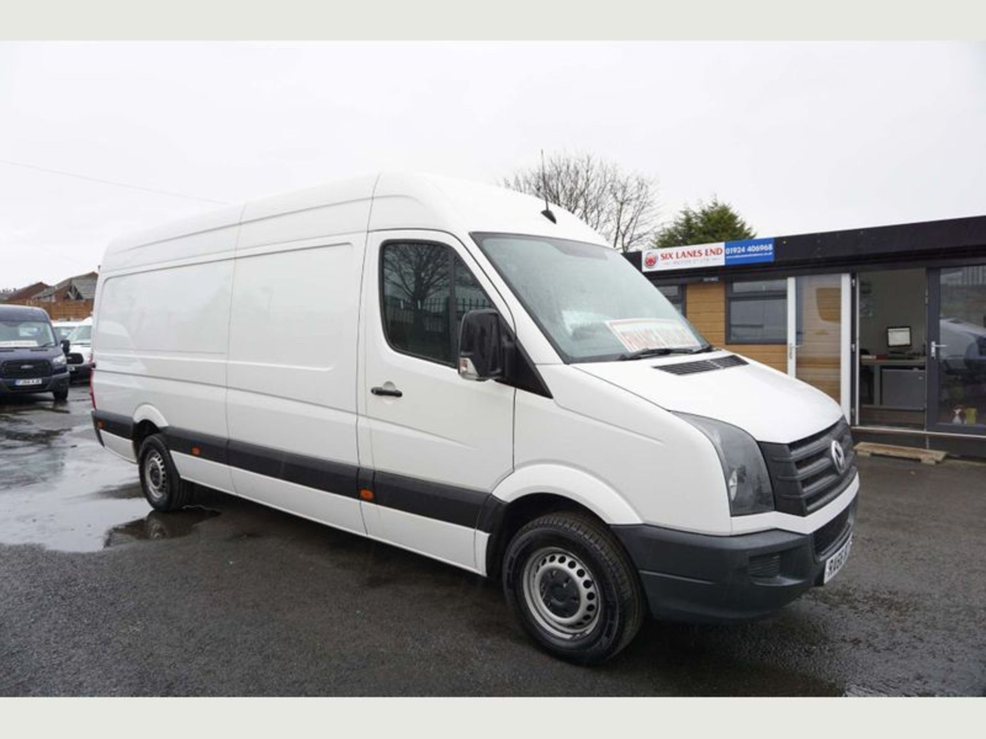 On Sale VOLKSWAGEN CRAFTER 2.0TDI (136) LONG WHEEL BASE HIGH ROOF - 1 KEEPER - 16 REG - LOW MILES - Image 2 of 7