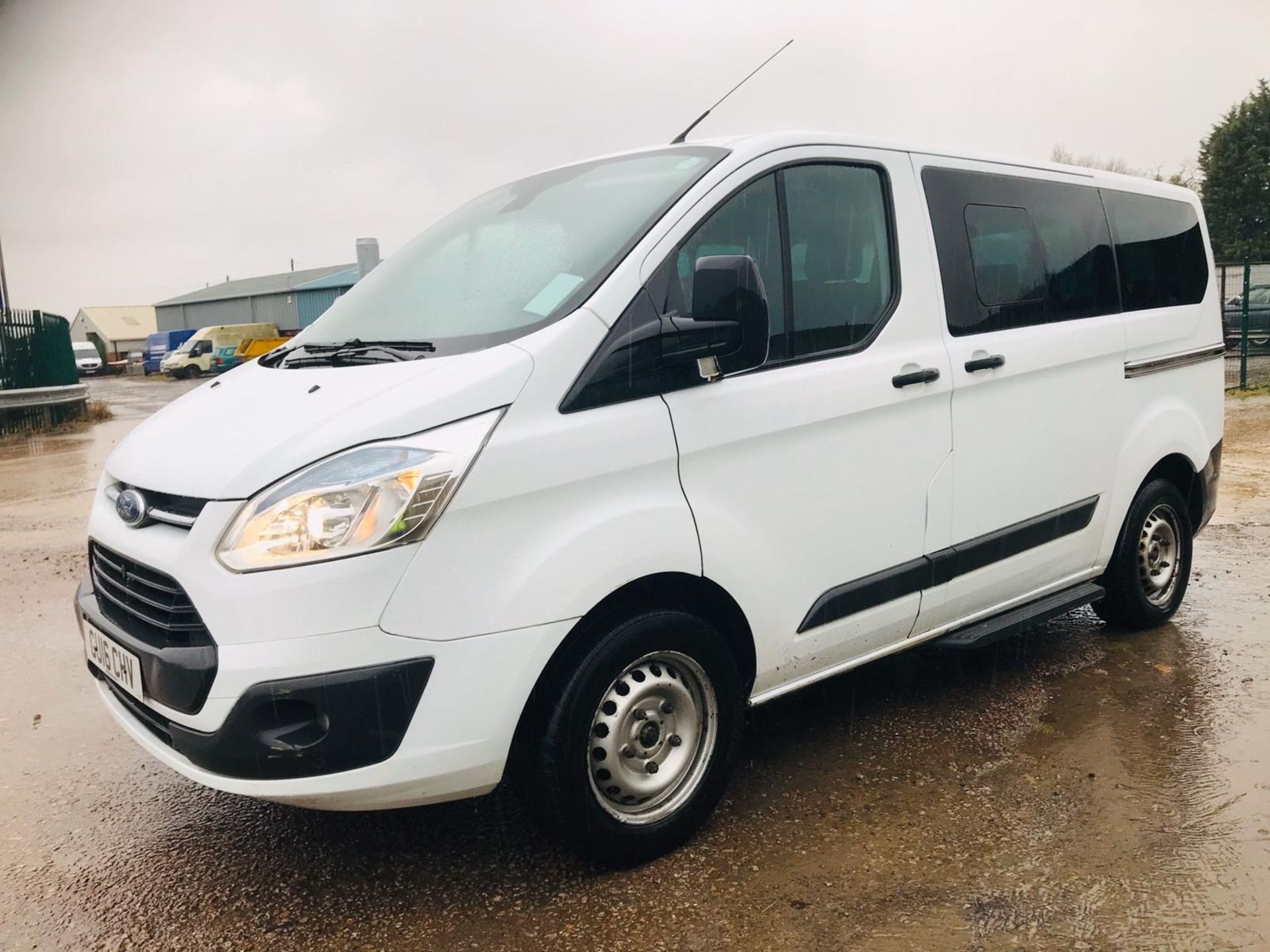 (ON SALE)FORD CUSTOM TOURNEO "TREND" 8 SEATER MINIBUS - 16 REG - 1 KEEPER - AIR CON - HEATED SEATS - - Image 3 of 16