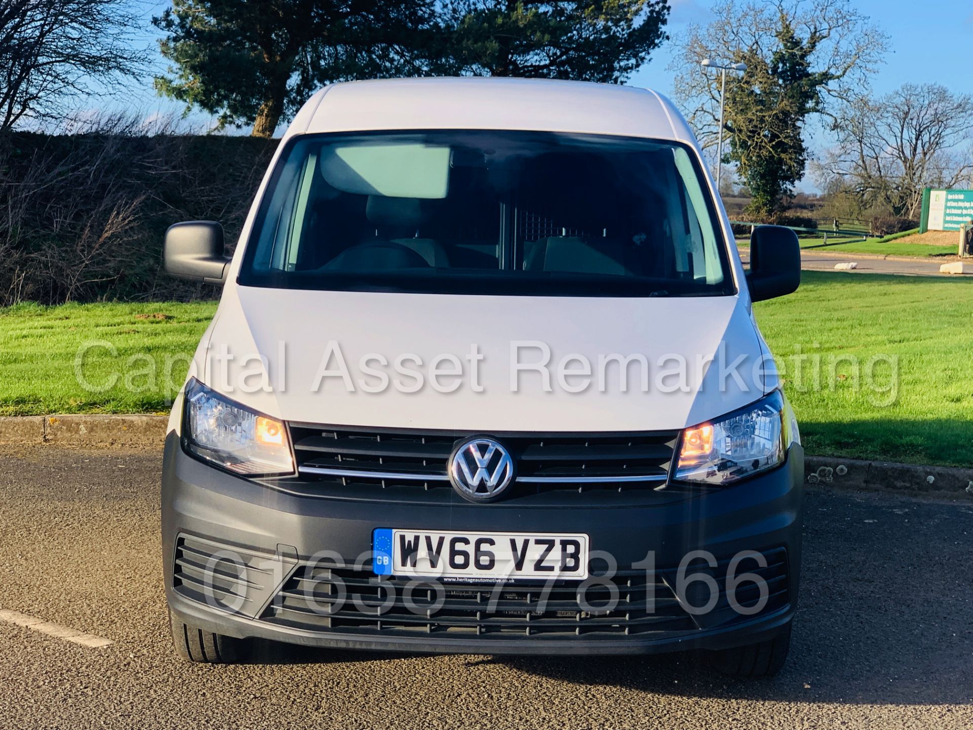 VOLKSWAGEN CADDY C20 *SWB - PANEL VAN* (2017 - NEW MODEL) '2.0 TDI - EURO 6 - 102 BHP' **AIR CON** - Image 3 of 37