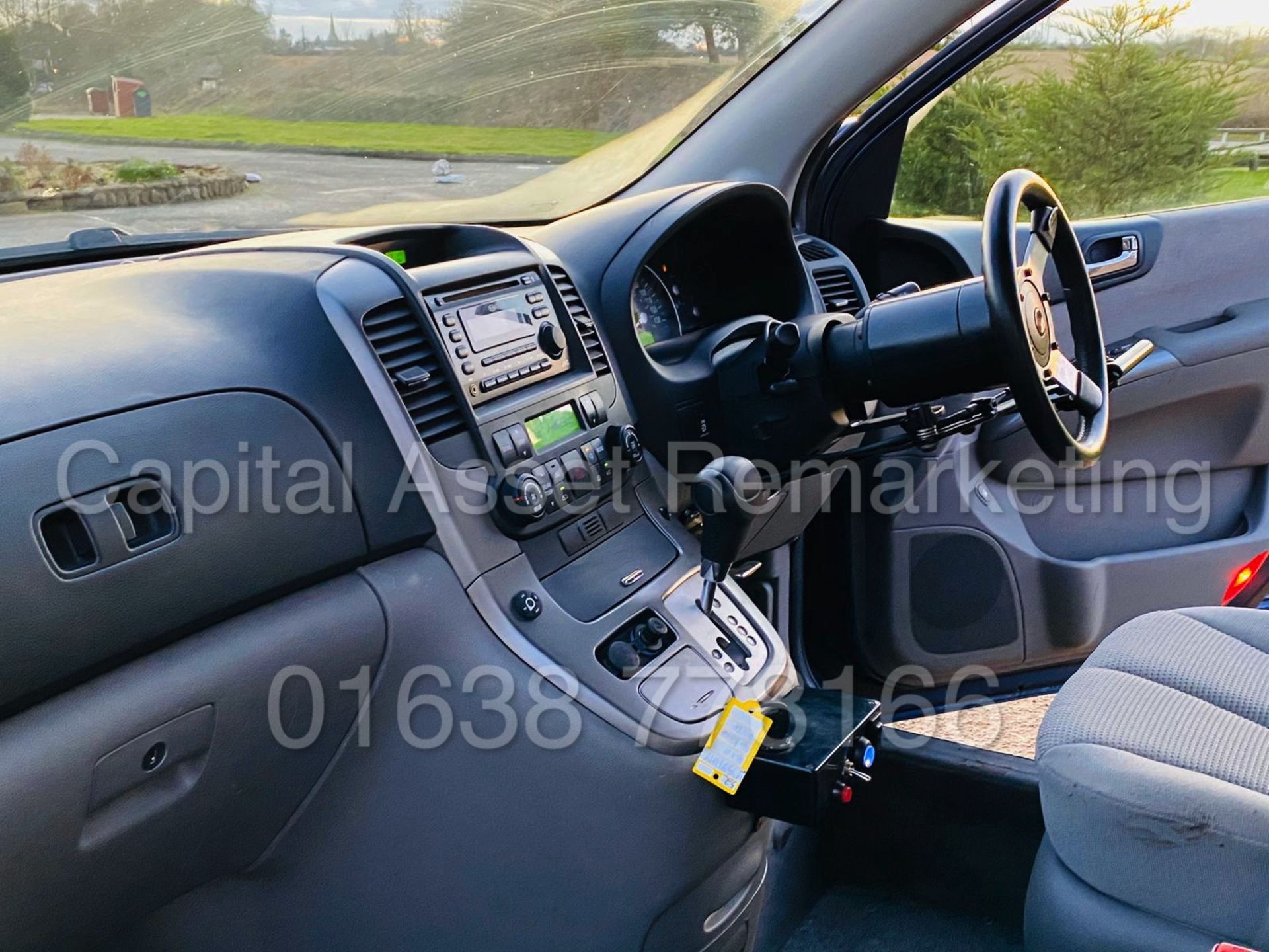 KIA SEDONA *REATA SPECIAL EDTION* (2010) '2.9 DIESEL - AUTO' (WHEEL CHAIR ACCESSIBLE) *NO VAT* - Image 18 of 25