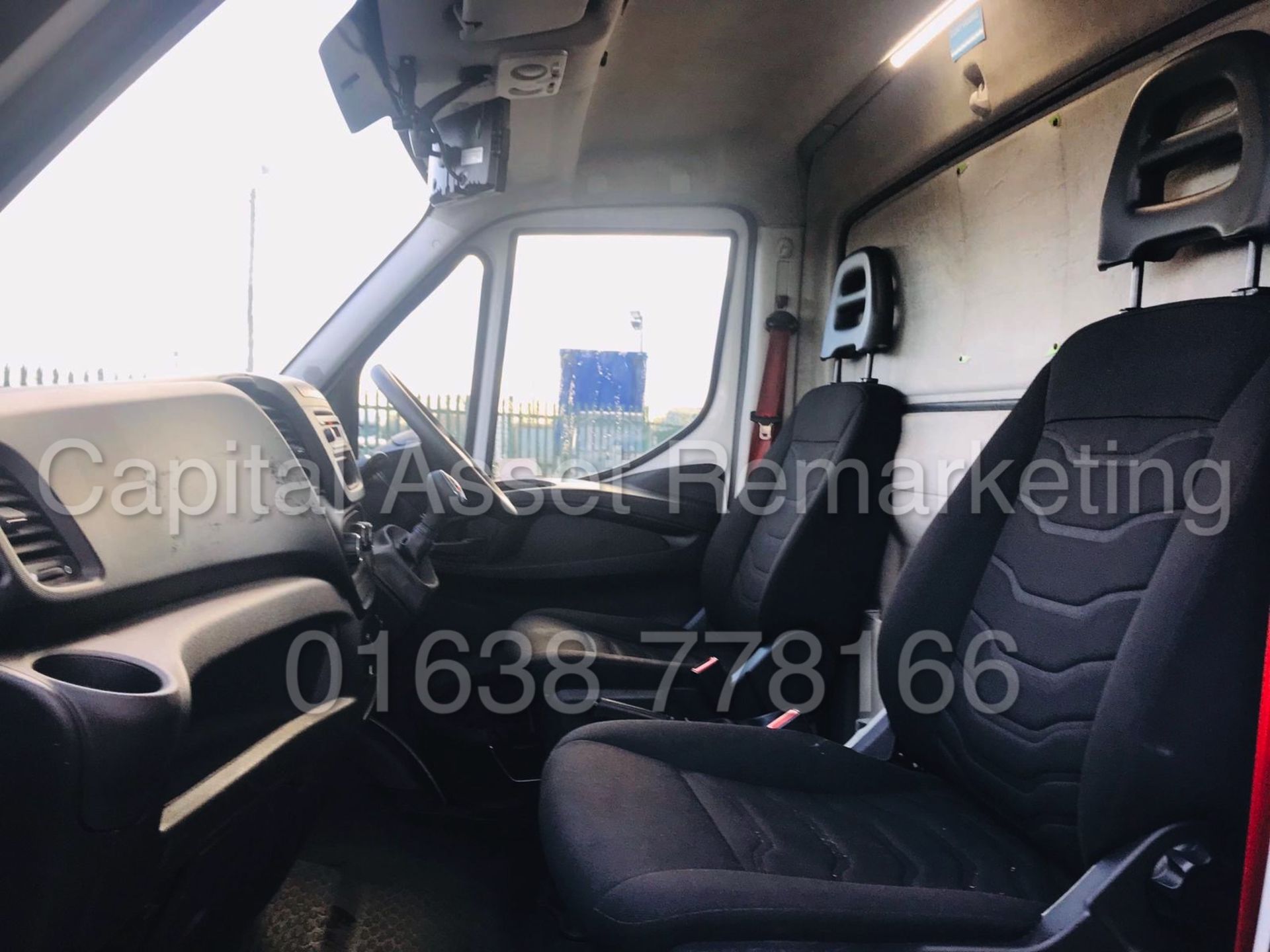 IVECO DAILY 35S11 *LWB - REFRIGERATED BOX* (2015 - NEW MODEL) '2.3 DIESEL - 8 SPEED AUTO' - Image 21 of 37