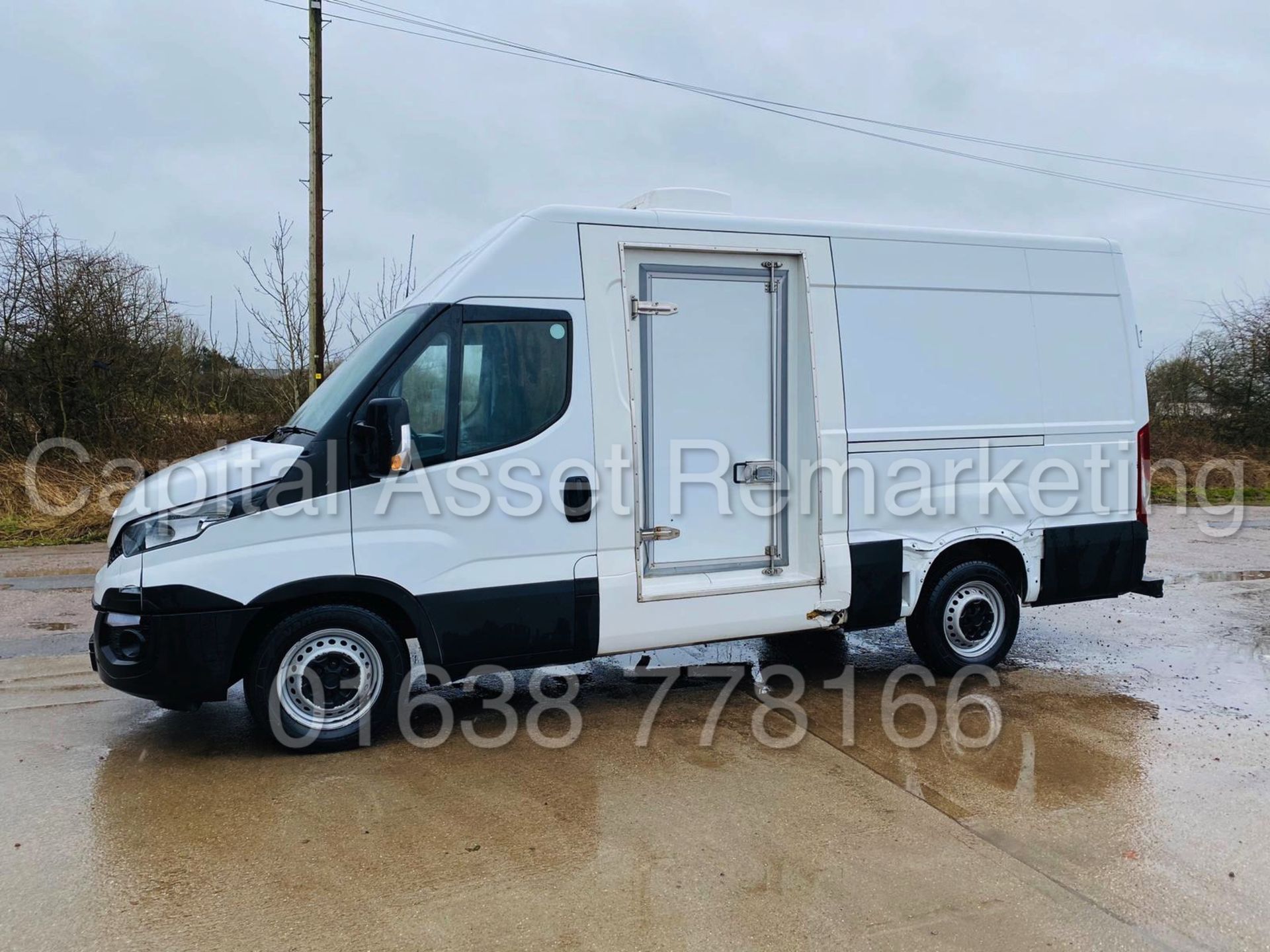 IVECO DAILY 35S13 *FRIDGE / FREEZER VAN* (2016 - NEW MODEL) '2.3 DIESEL - 6 SPEED' *SAT NAV* - Image 5 of 31