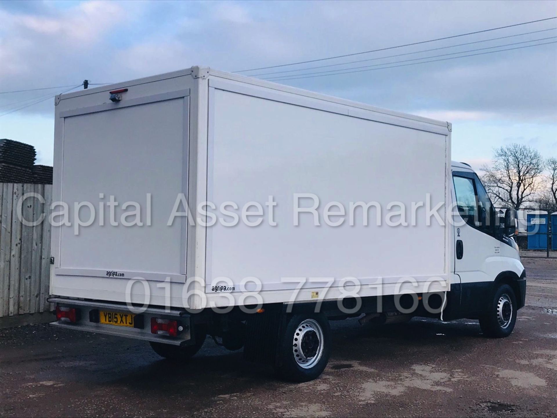 IVECO DAILY 35S11 *LWB - REFRIGERATED BOX* (2015 - NEW MODEL) '2.3 DIESEL - 8 SPEED AUTO' - Image 12 of 37