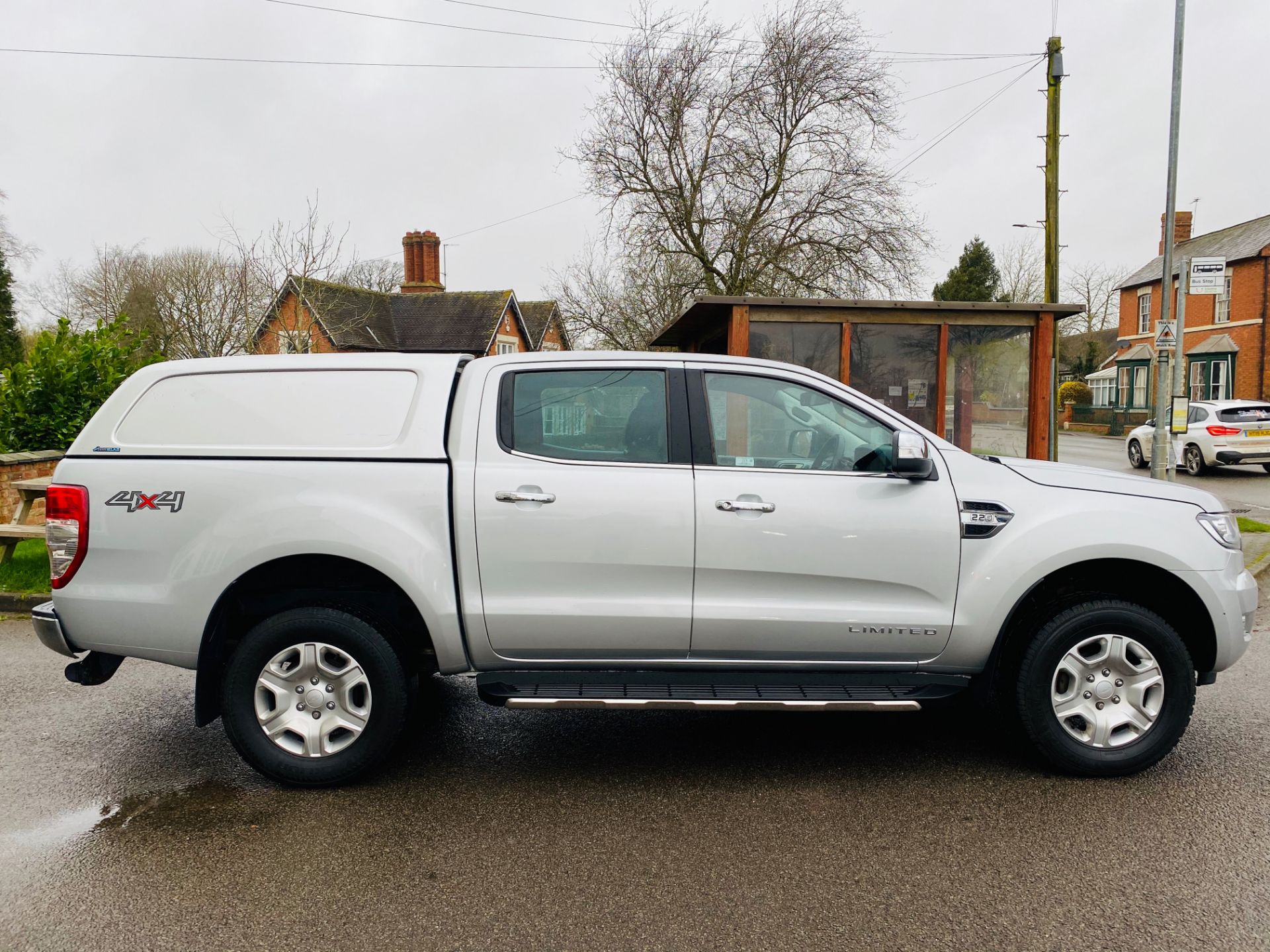 FORD RANGER 2.2TDCI "AUTO" LIMITED D/C PICK UP - 2018 MODEL - HUGE SPEC - LEATHER - SAT NAV - LOOK!! - Image 6 of 23