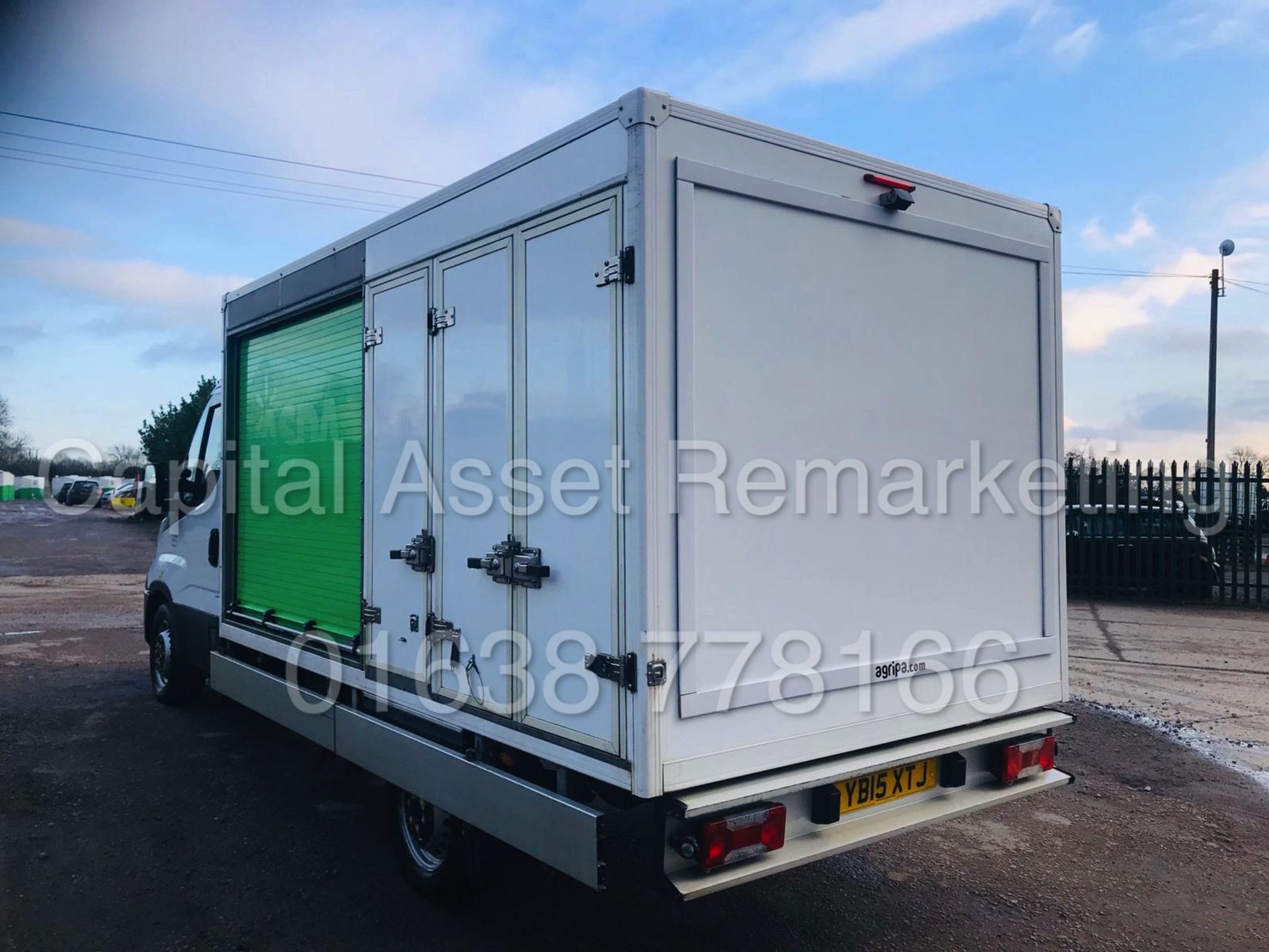 IVECO DAILY 35S11 *LWB - REFRIGERATED BOX* (2015 - NEW MODEL) '2.3 DIESEL - 8 SPEED AUTO' - Image 8 of 37