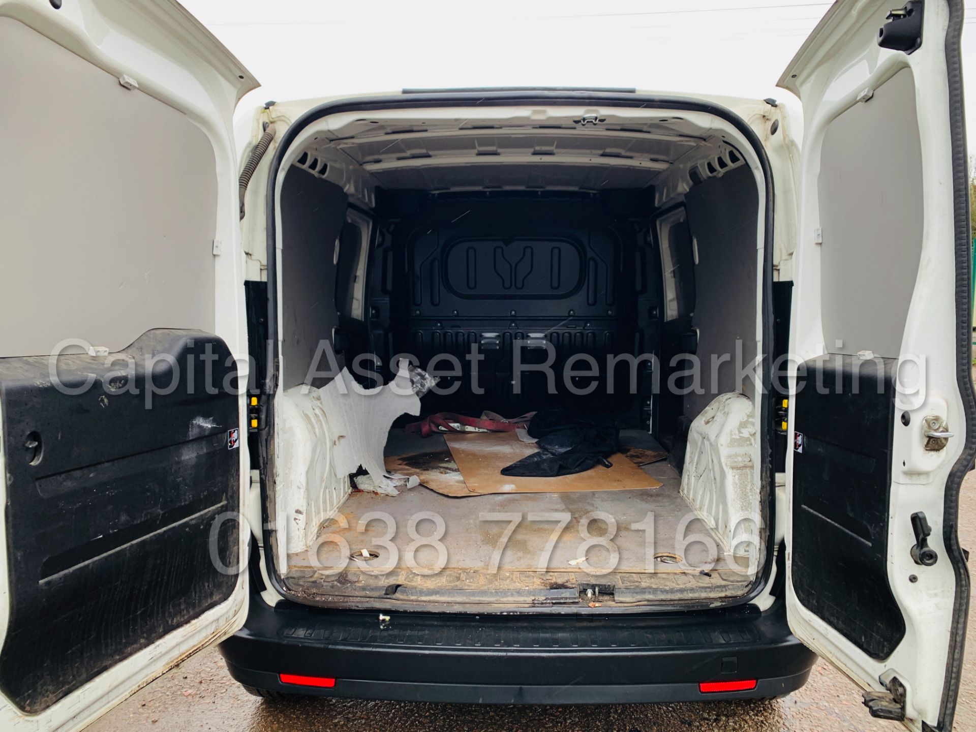 (On Sale) VAUXHALL COMBO *LWB - PANEL VAN* (66 REG - EURO 6 MODEL) 'STOP/START' *U-LEZ COMPLIANT* - Image 21 of 34