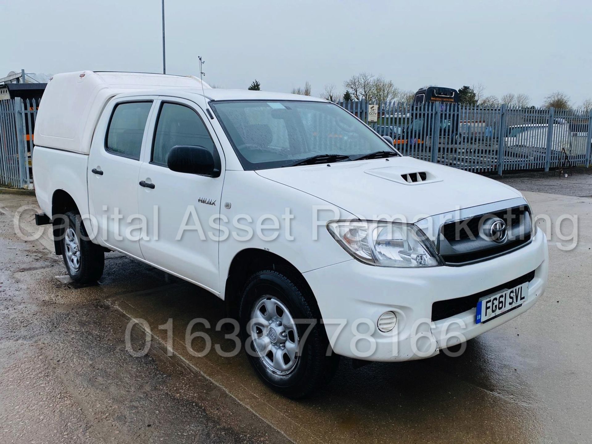 TOYOTA HILUX *DOUBLE CAB - 4x4 PICK-UP TRUCK* (2012 MODEL) 'D-4D -144 BHP - 5 SPEED' *A/C* (1 OWNER) - Image 2 of 34