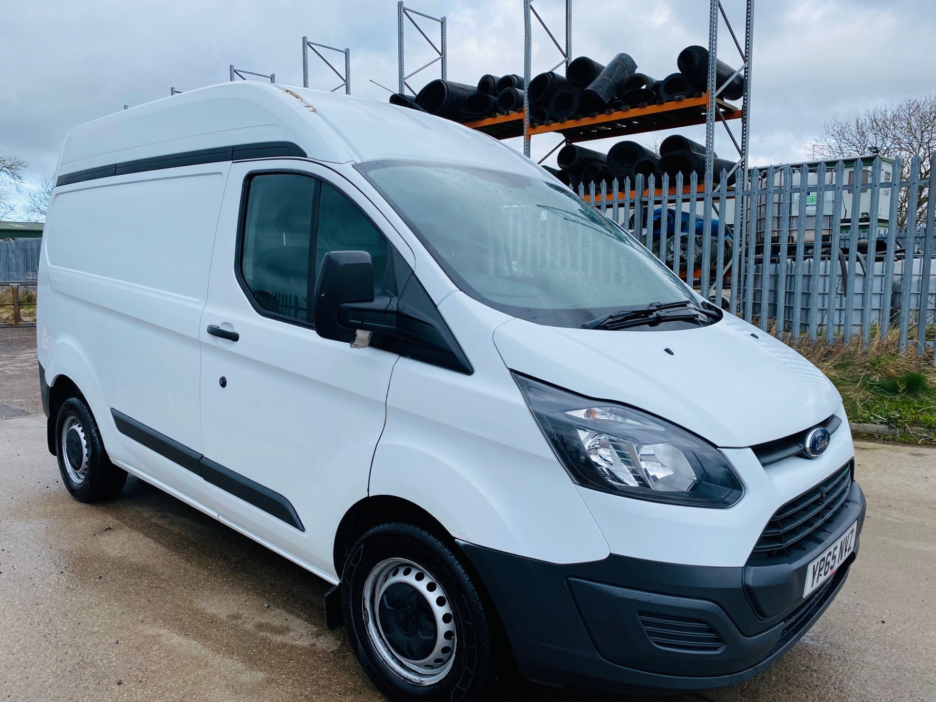 FORD TRANSIT CUSTOM 2.2TDCI "125" 290 L2 EXTRA HIGH ROOF - 65 REG - AIR CON - 1 KEEPER - CAMPER??