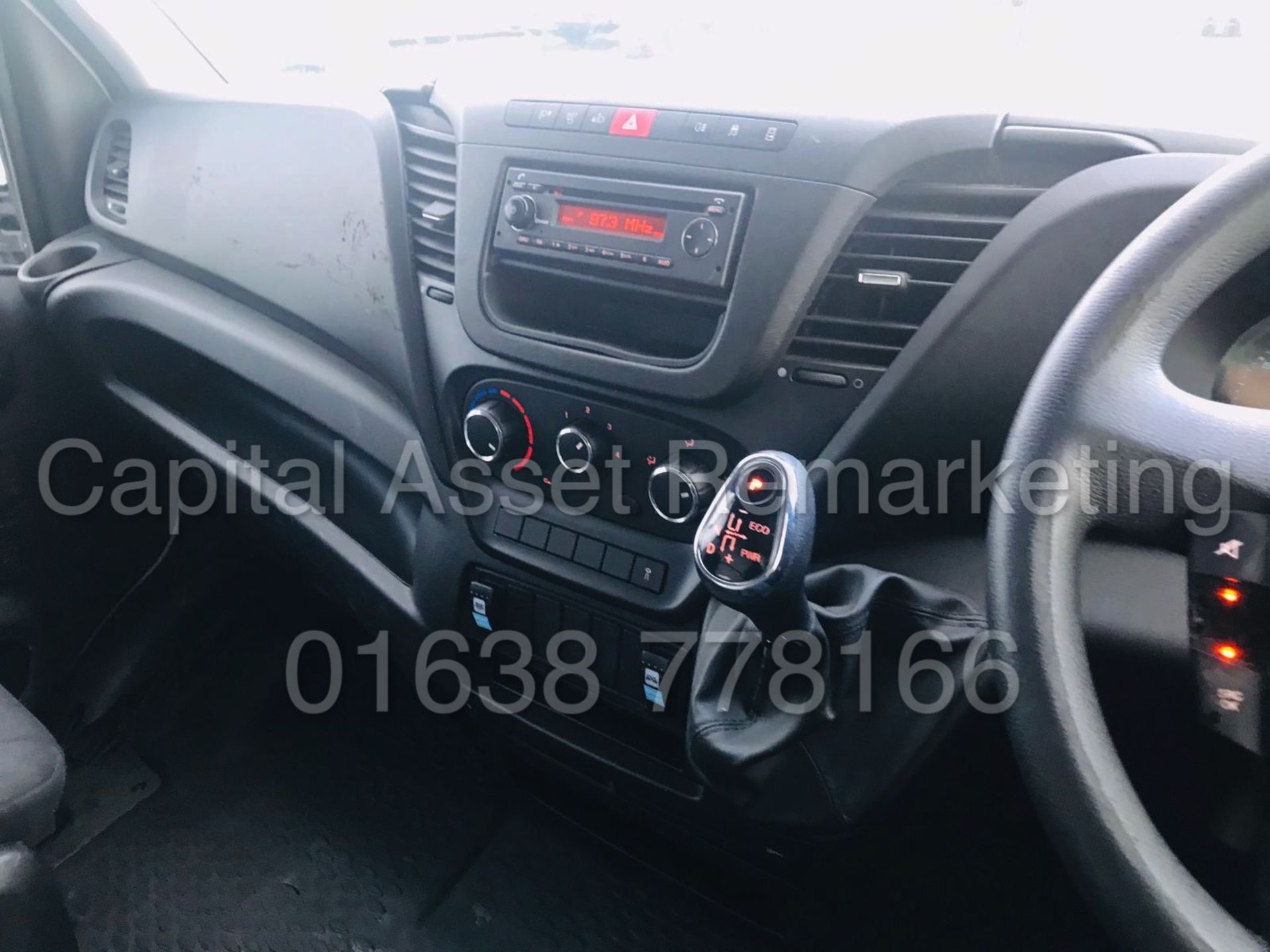 (ON SALE) IVECO DAILY 35S11 *LWB - REFRIGERATED BOX* (2015 - NEW MODEL) '2.3 DIESEL - 8 SPEED AUTO' - Image 22 of 37