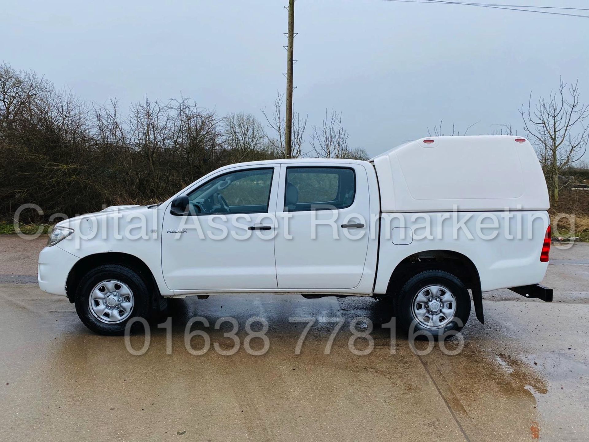 (On Sale) TOYOTA HILUX *DOUBLE CAB - 4X4 PICK-UP TRUCK* (61 REG) 'D-4D -144 BHP - 5 SPEED' *A/C* - Image 8 of 34