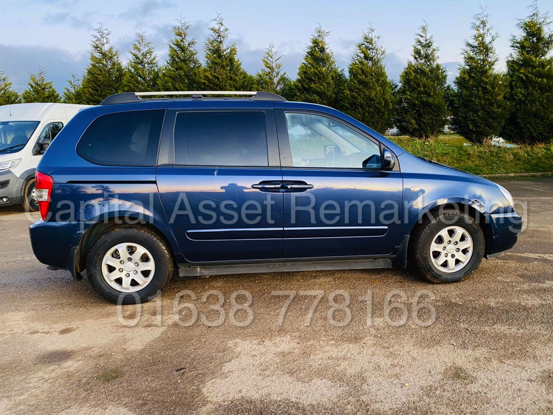 (On Sale) KIA SEDONA *LS EDTION* (2010) '2.9 DIESEL - AUTO' (WHEEL CHAIR ACCESSIBLE *NO VAT* - Image 8 of 25