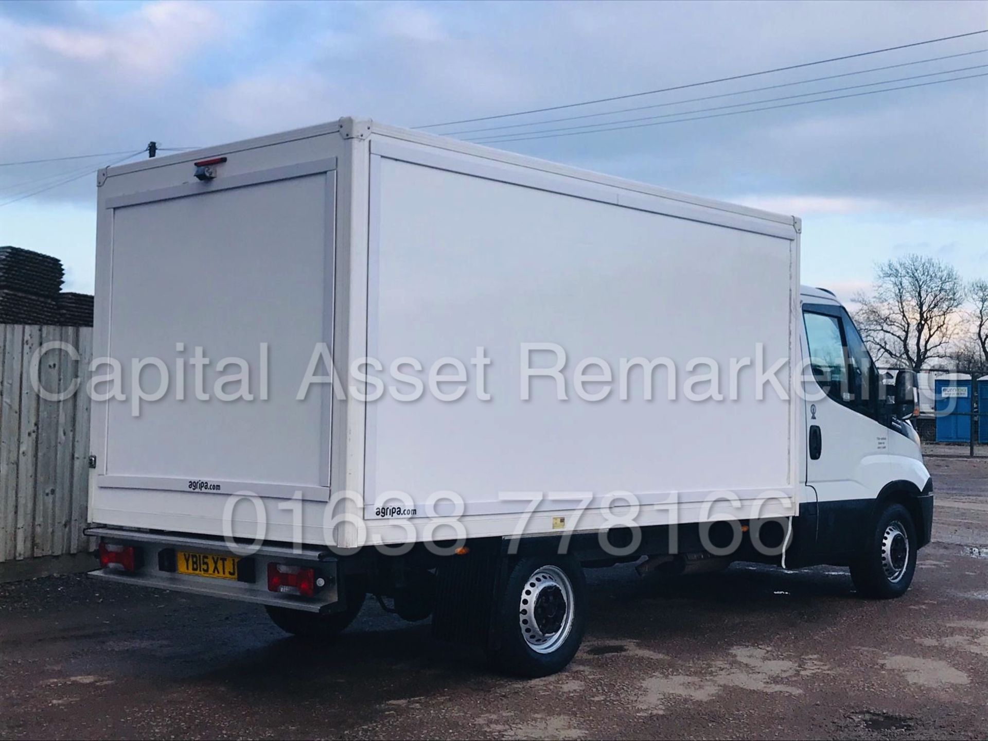 (ON SALE) IVECO DAILY 35S11 *LWB - REFRIGERATED BOX* (2015 - NEW MODEL) '2.3 DIESEL - 8 SPEED AUTO' - Image 9 of 37