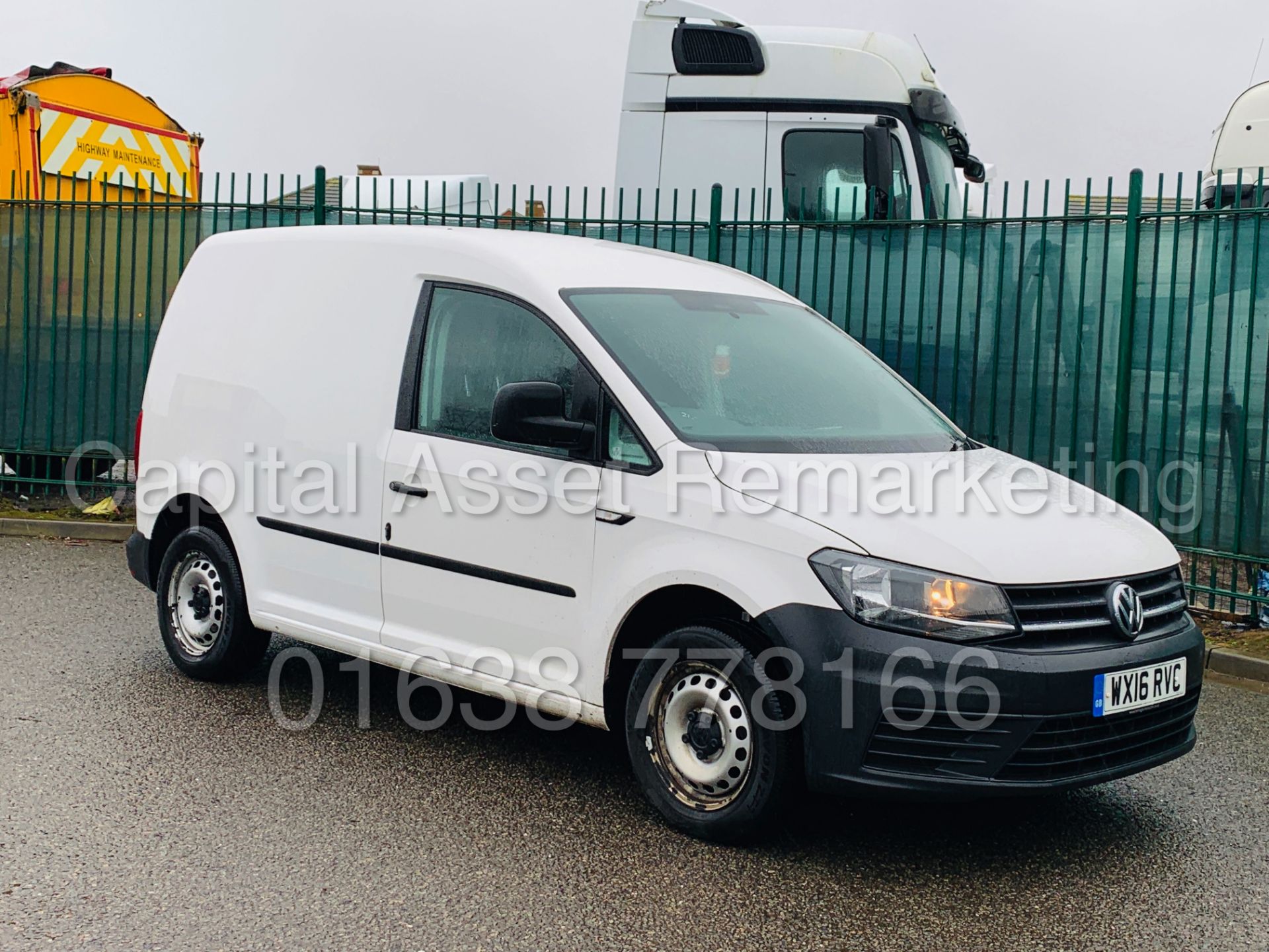 VOLKSWAGEN CADDY C20 *SWB - PANEL VAN* (2016 - NEW MODEL) '2.0 TDI - 102 BHP' **AIR CON** (1 OWNER) - Image 2 of 35