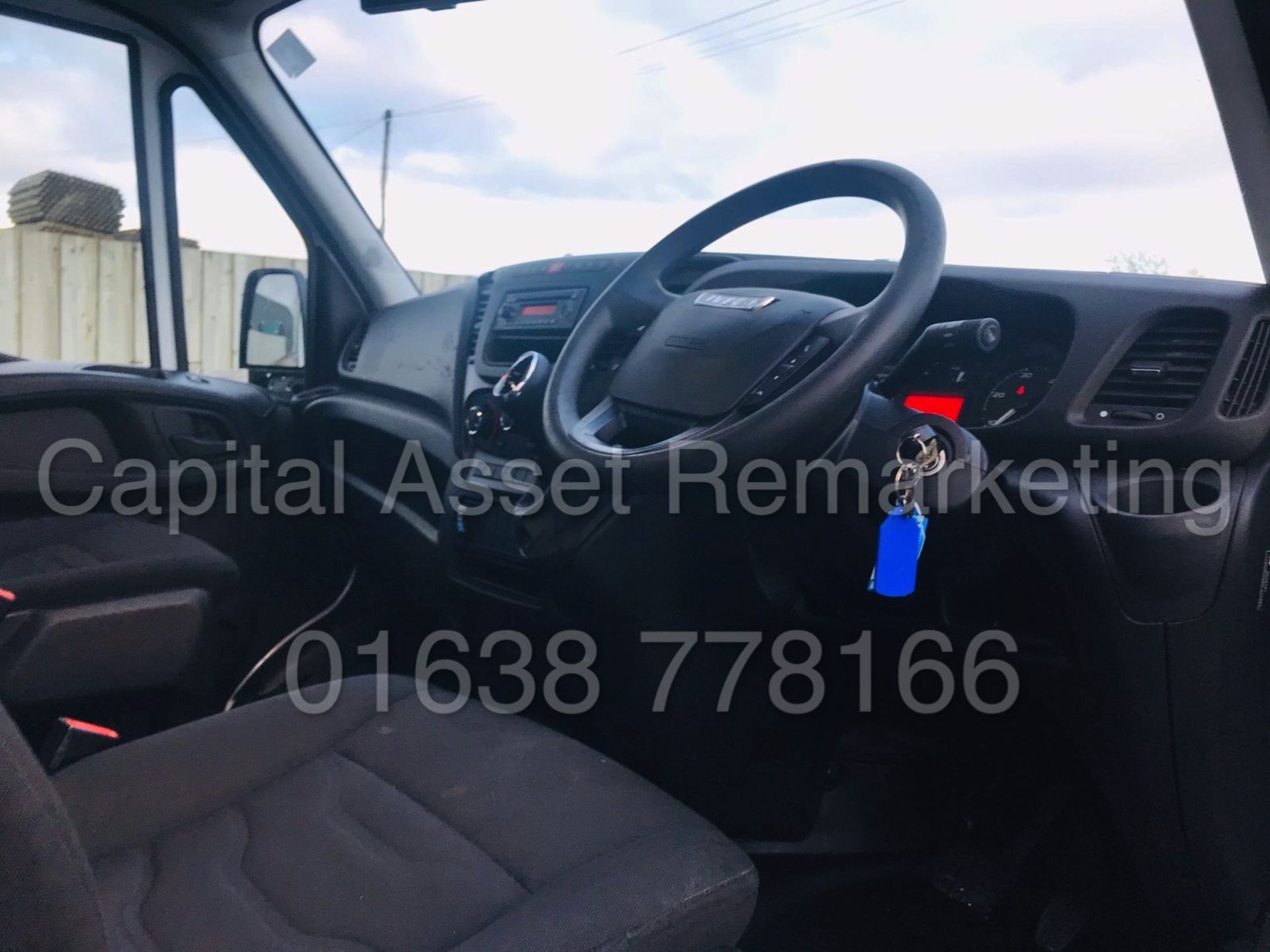 (ON SALE) IVECO DAILY 35S11 *LWB - REFRIGERATED BOX* (2015 - NEW MODEL) '2.3 DIESEL - 8 SPEED AUTO' - Image 21 of 37