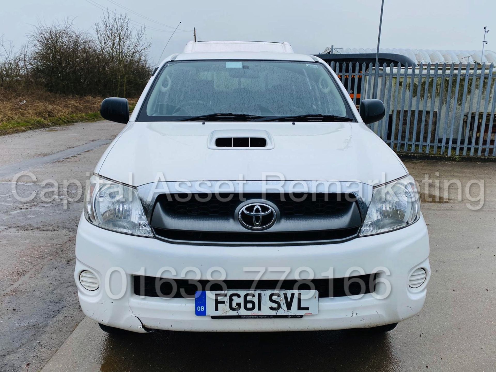 (On Sale) TOYOTA HILUX *DOUBLE CAB - 4X4 PICK-UP TRUCK* (61 REG) 'D-4D -144 BHP - 5 SPEED' *A/C* - Image 4 of 34