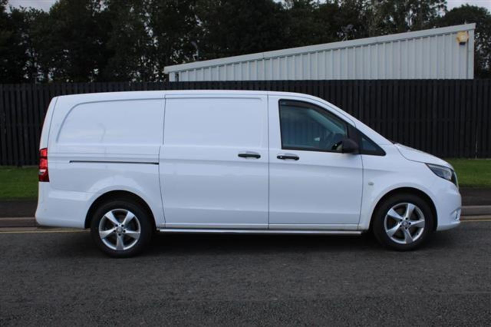 MERCEDES VITO 119CDI "BLUETEC" AUTOMATIC - (2016 MODEL) AIR CON - ONLY 68K MILES - MASSIVE SPEC!!!