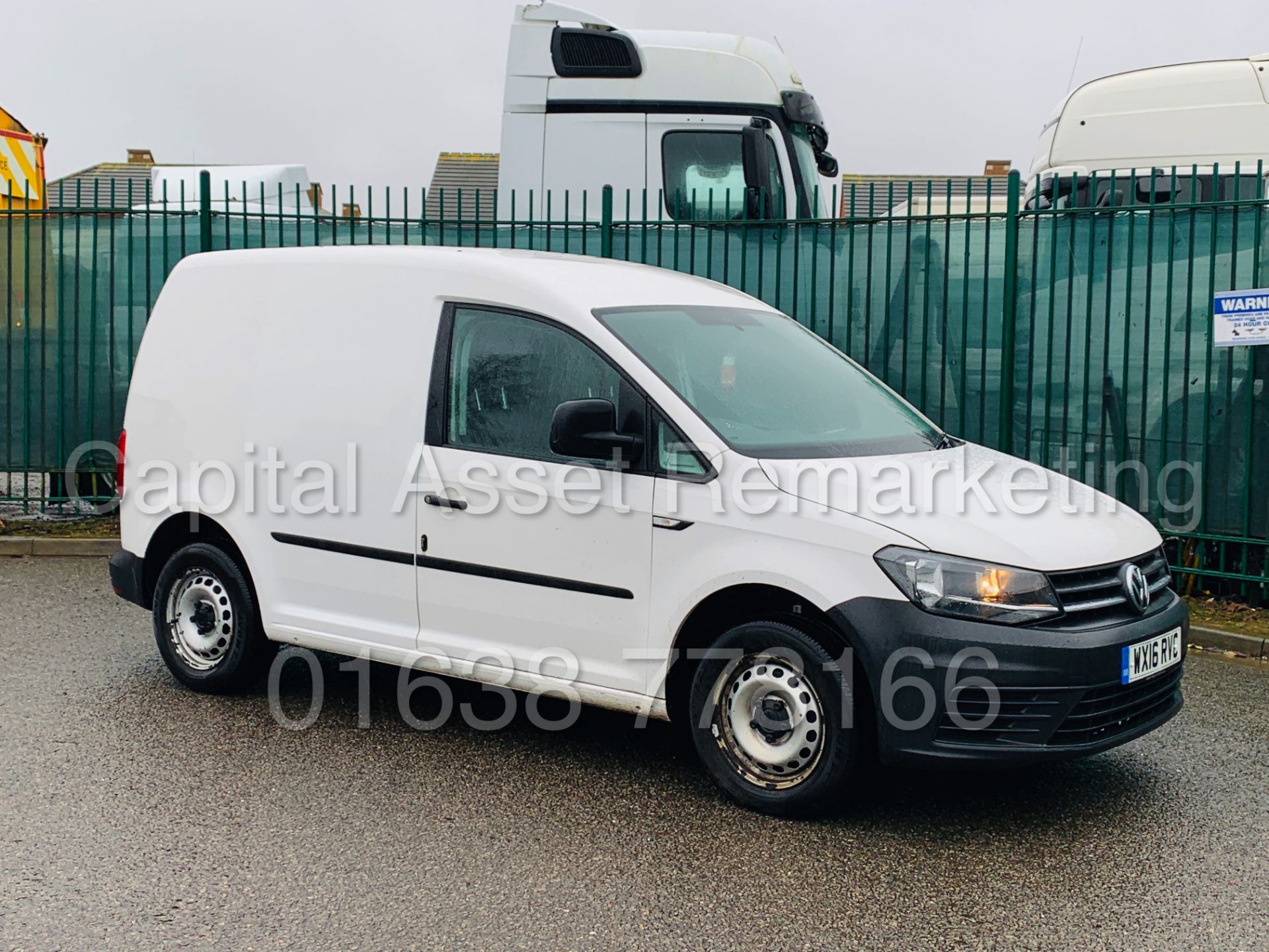 VOLKSWAGEN CADDY C20 *SWB - PANEL VAN* (2016 - NEW MODEL) '2.0 TDI - 102 BHP' **AIR CON** (1 OWNER) - Image 9 of 35