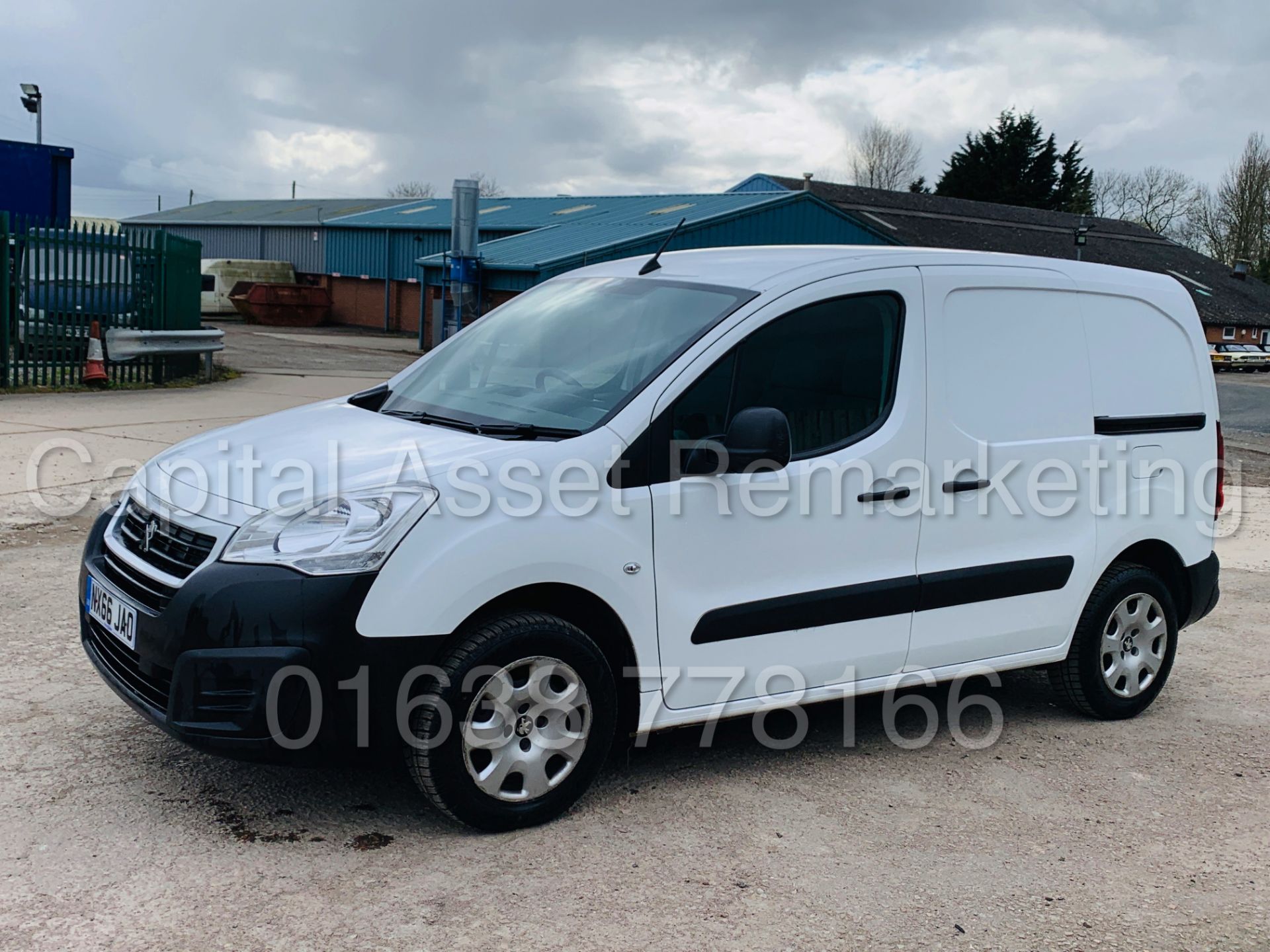 PEUGEOT PARTNER *PROFESSIONAL* SWB - PANEL VAN (2017 MODEL) '1.6 BLUE HDI-EURO 6' *U-LEZ COMPLIANT* - Image 4 of 42