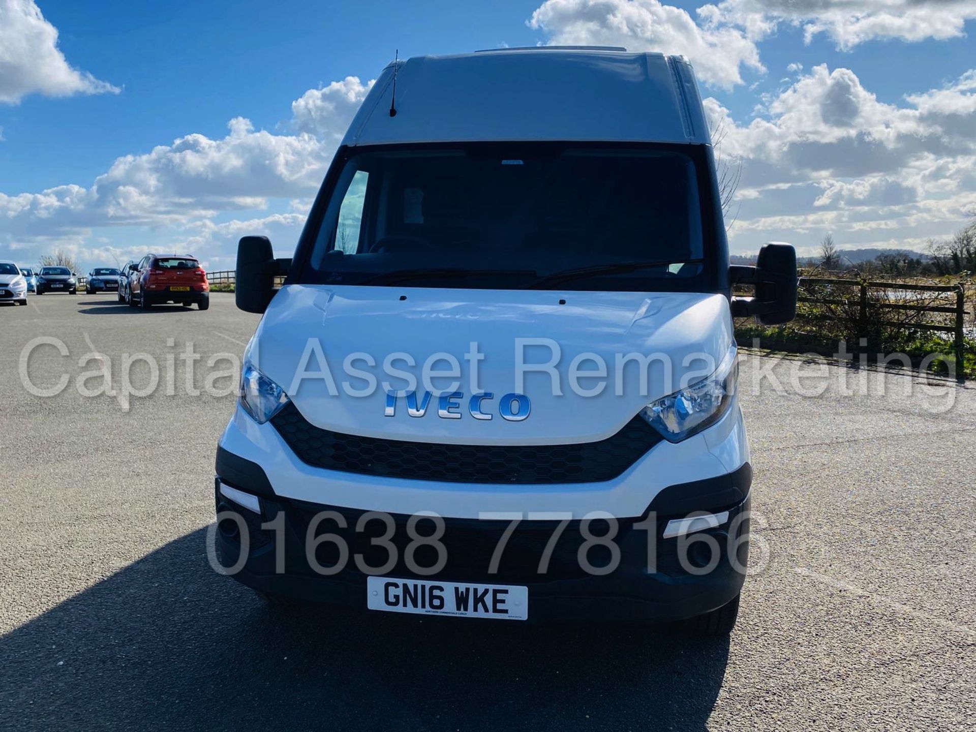 IVECO DAILY 35S13 *FRIDGE / FREEZER VAN* (2016-NEW MODEL) '2.3 DIESEL - 6 SPEED' *SAT NAV* - Image 11 of 35