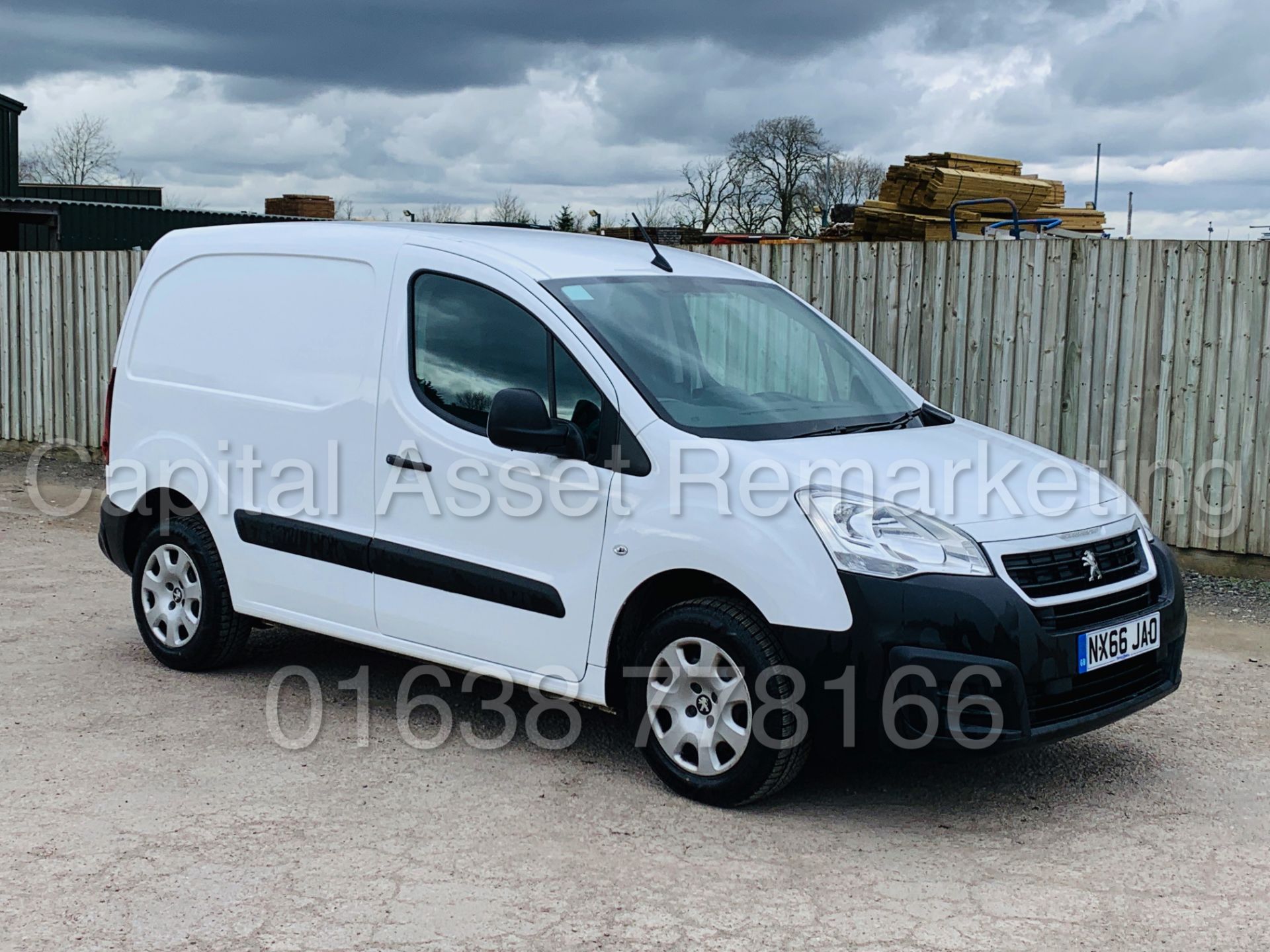 PEUGEOT PARTNER *PROFESSIONAL* SWB - PANEL VAN (2017 MODEL) '1.6 BLUE HDI-EURO 6' *U-LEZ COMPLIANT* - Image 12 of 42